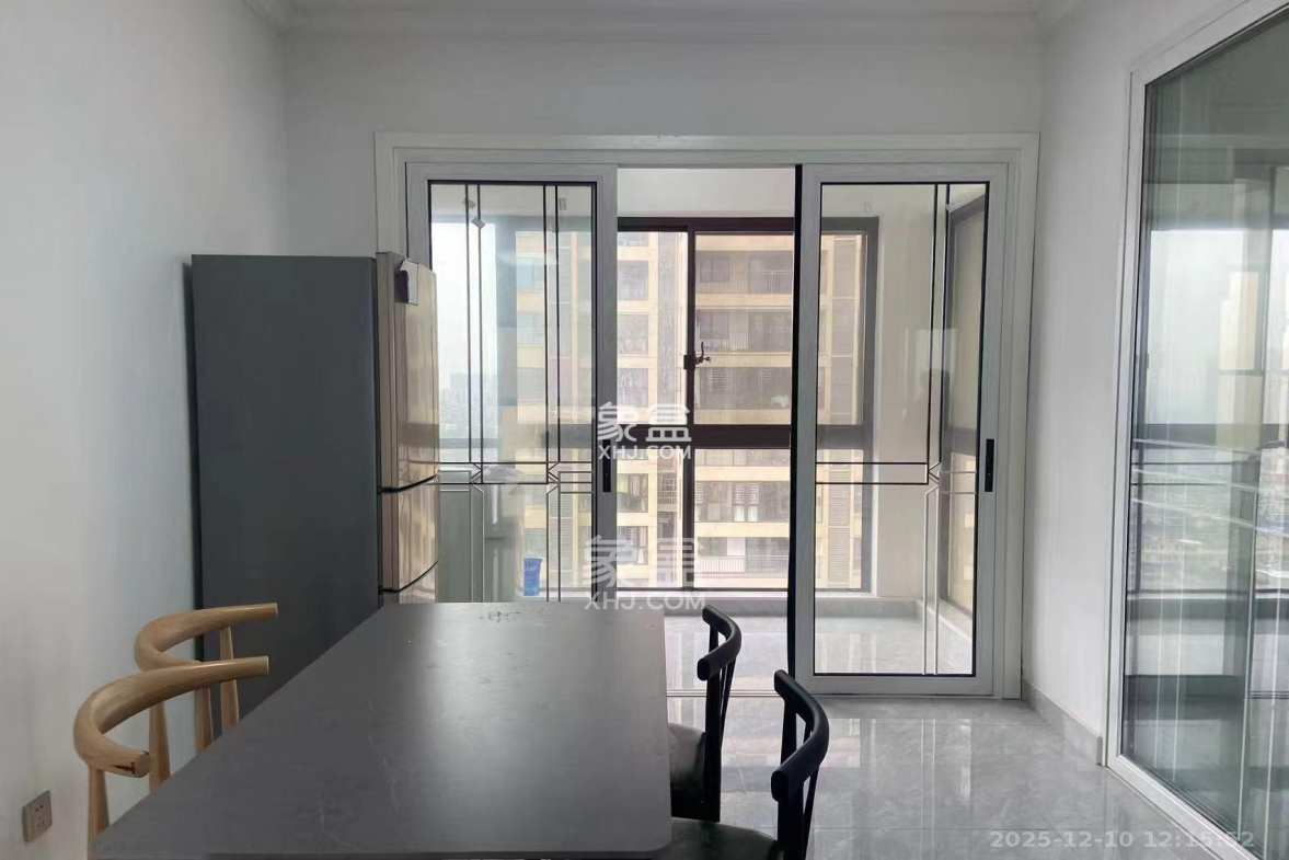 星雅美辰 3室2厅2卫 2450.0元/月 星雅美辰 3室2厅2卫 2450.0元/月室内图