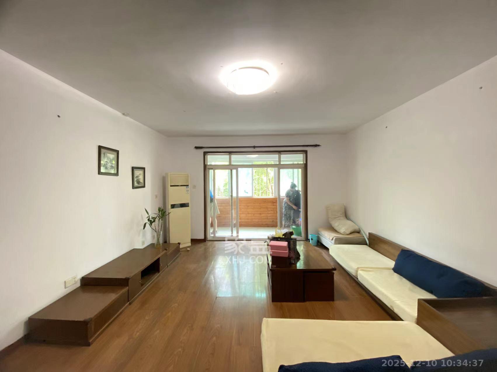 振湘园  3室2厅2卫    2400.0元/月室内图