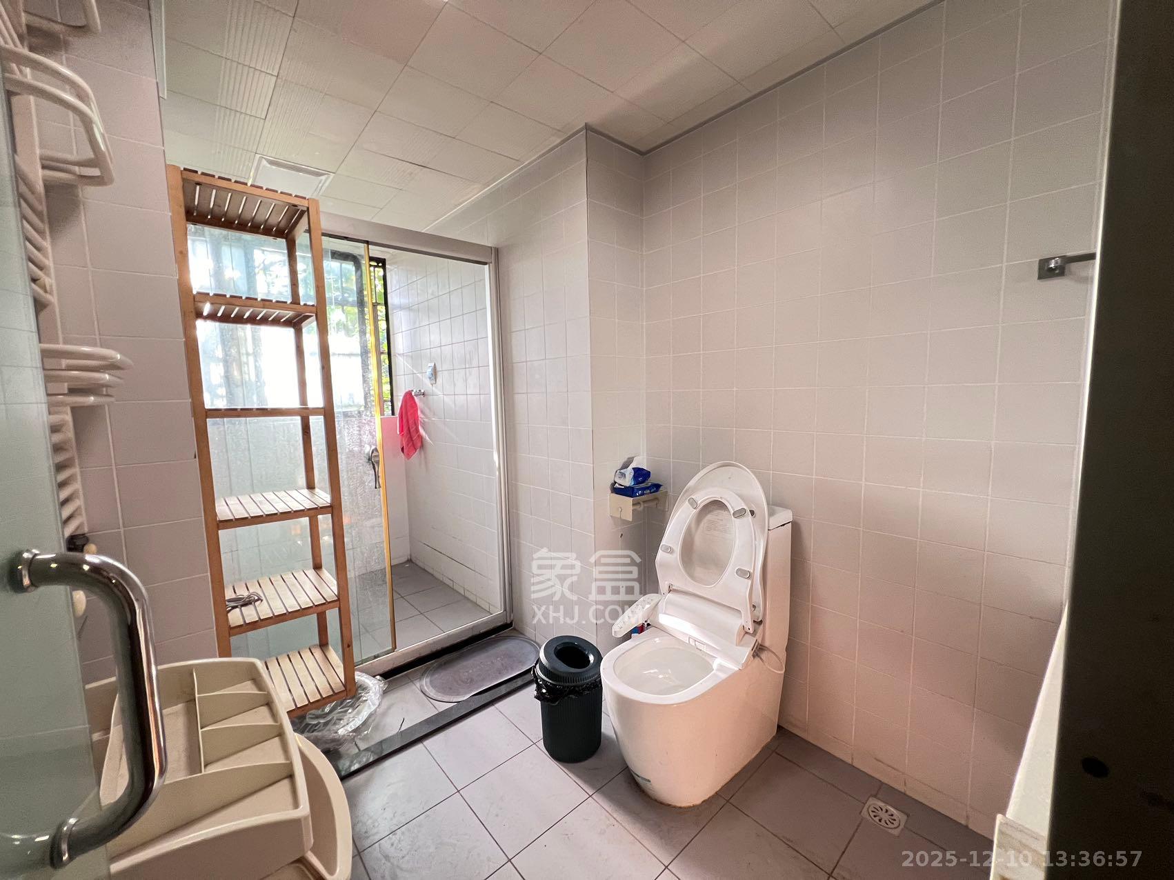 曙光泊岸  4室2厅2卫    4500.0元/月室内图