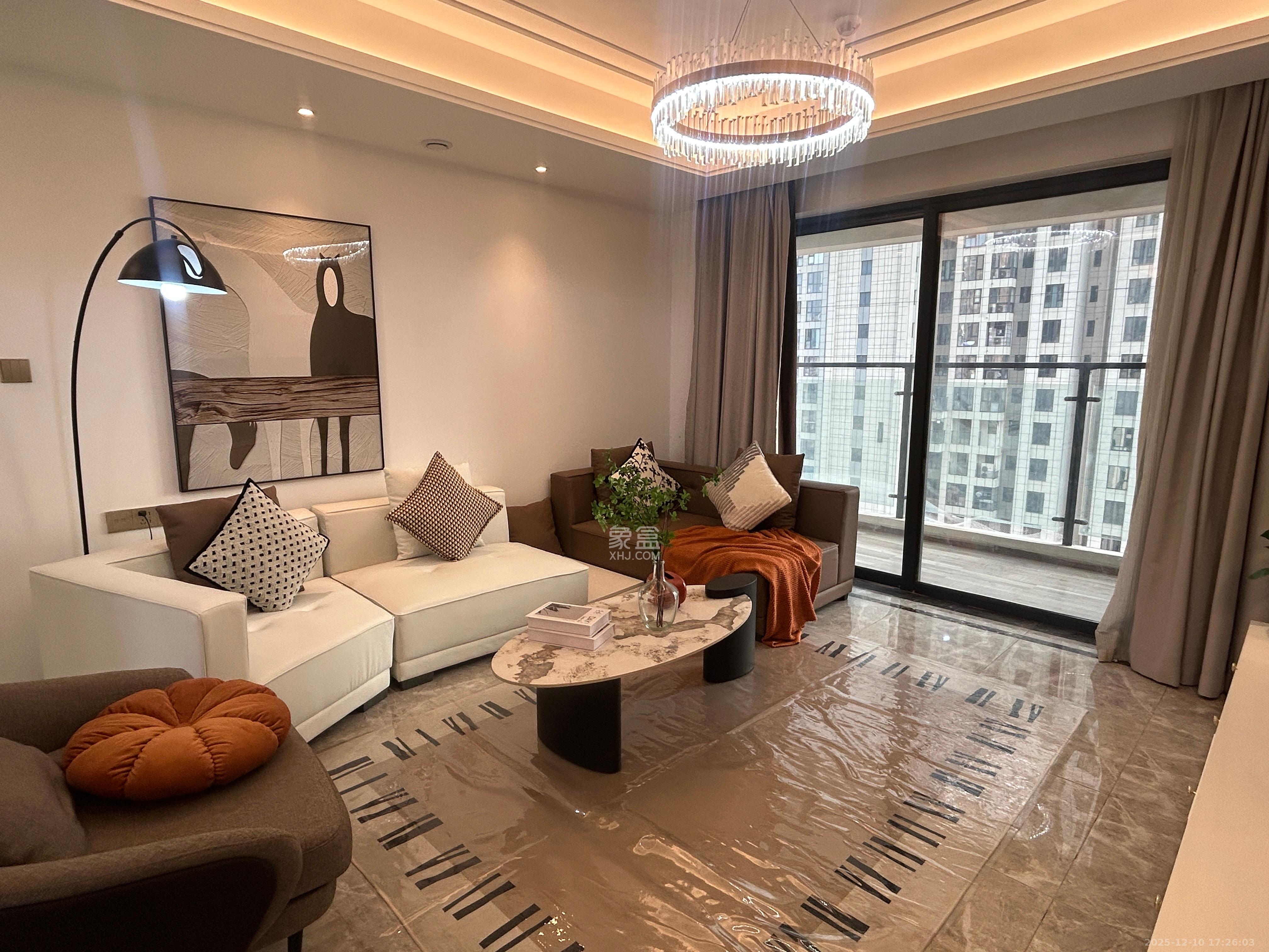 绿地长沙城际空间站（绿地新里佳苑）  4室2厅2卫    4200.0元/月室内图