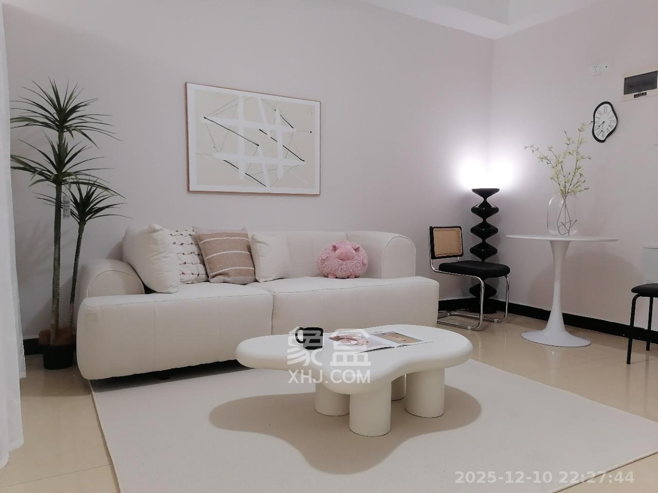 人瑞潇湘国际 1室1厅1卫 2100.0元/月 人瑞潇湘国际 1室1厅1卫 2100.0元/月室内图