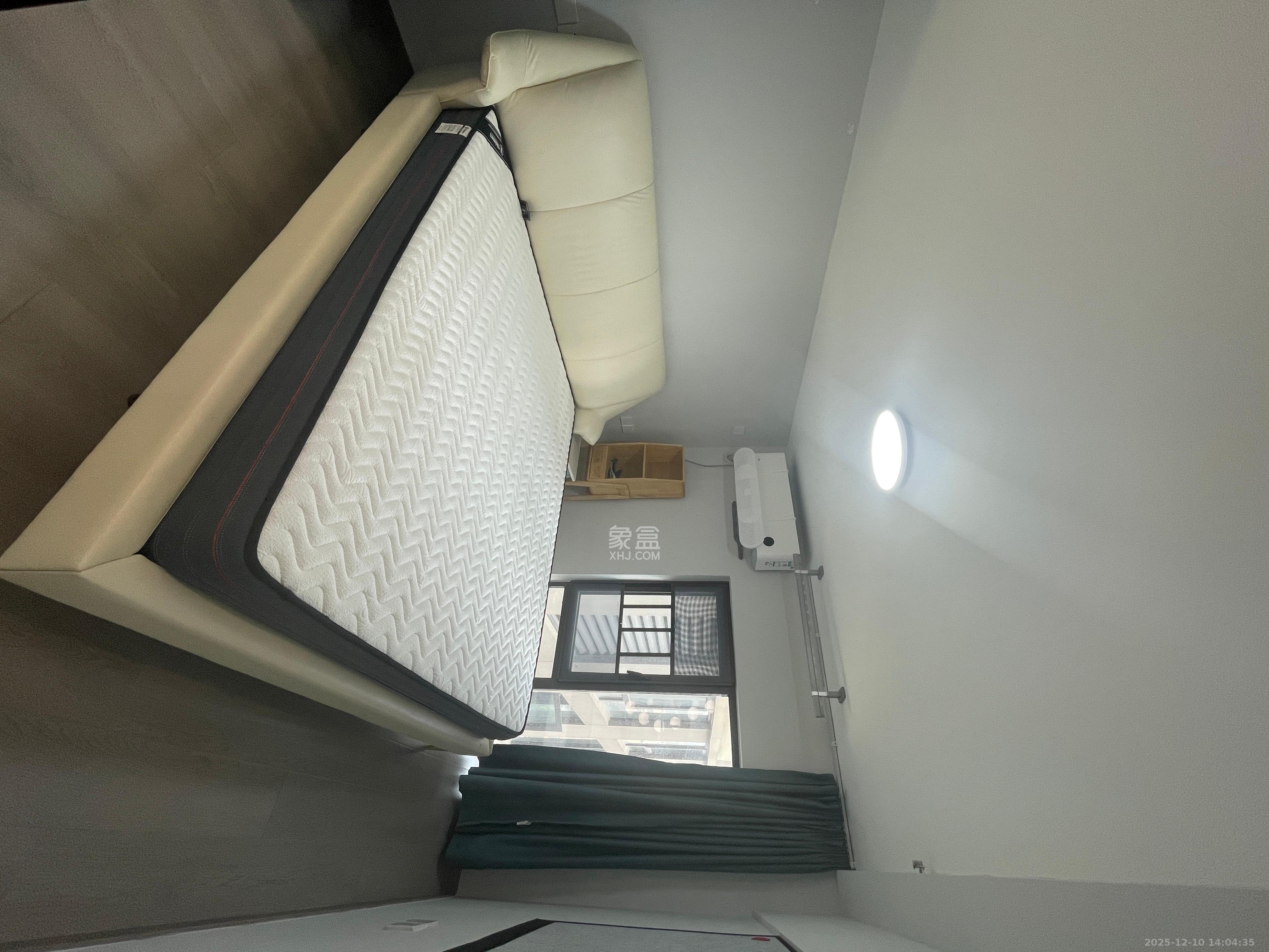 卓越江岸  2室2厅1卫    2200.0元/月室内图