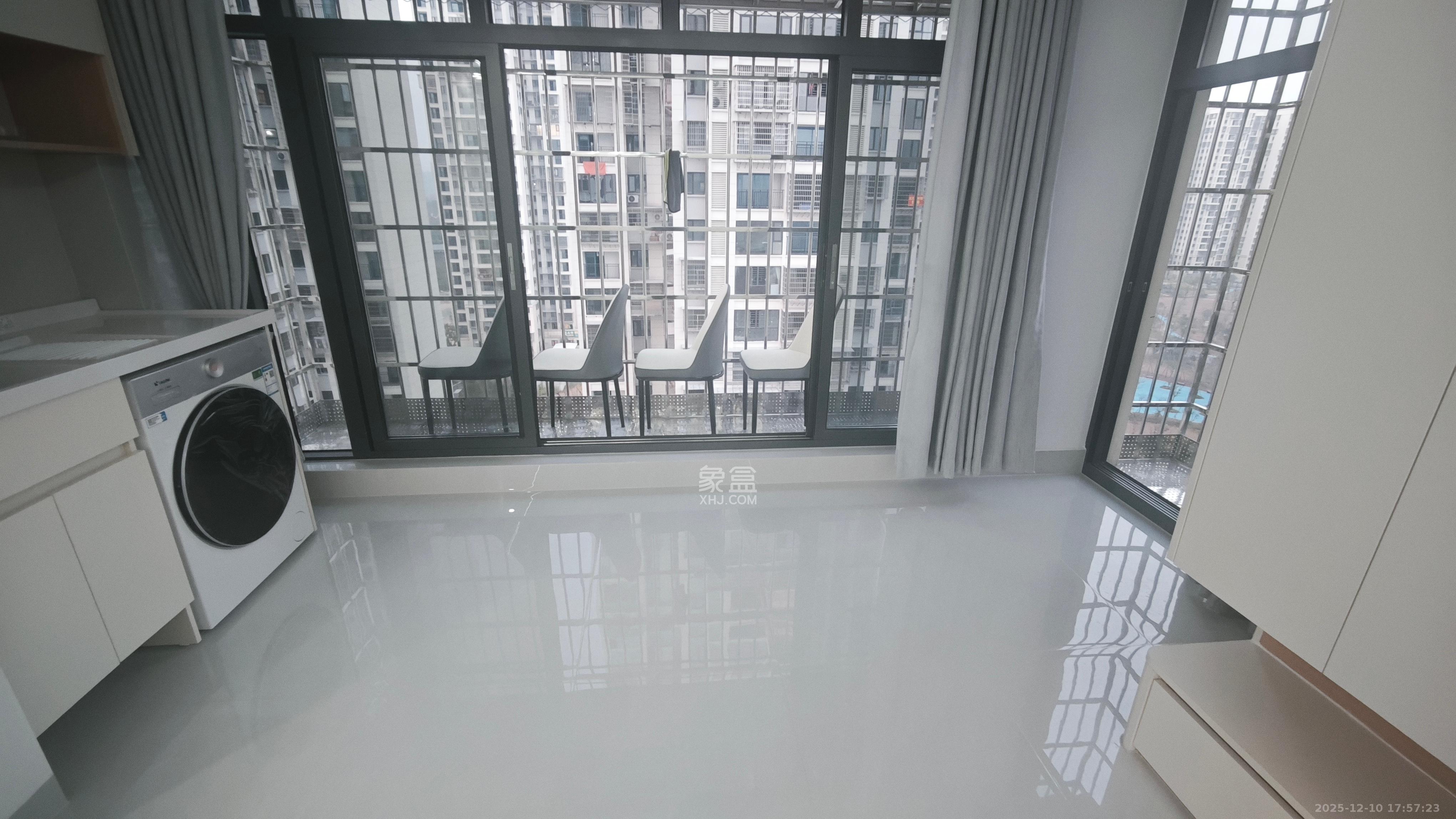 和景家园二期  3室2厅1卫    2300.0元/月室内图