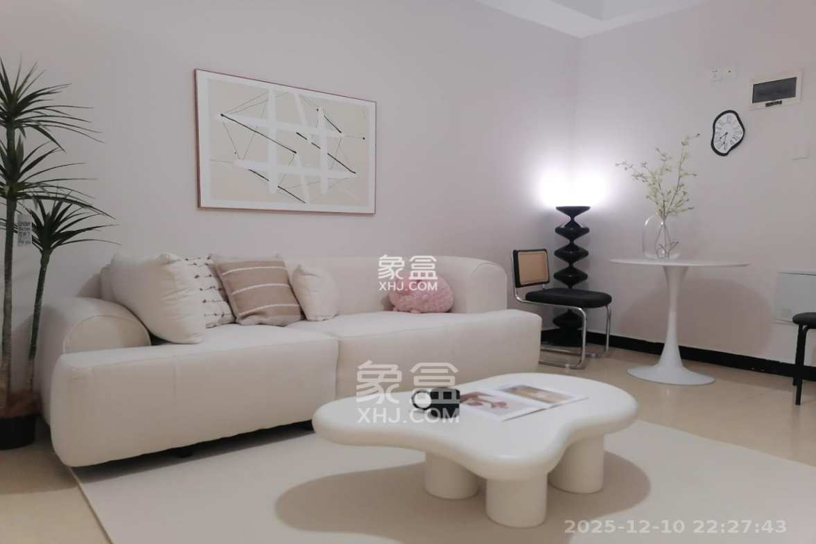 人瑞潇湘国际 1室1厅1卫 2100.0元/月 人瑞潇湘国际 1室1厅1卫 2100.0元/月室内图