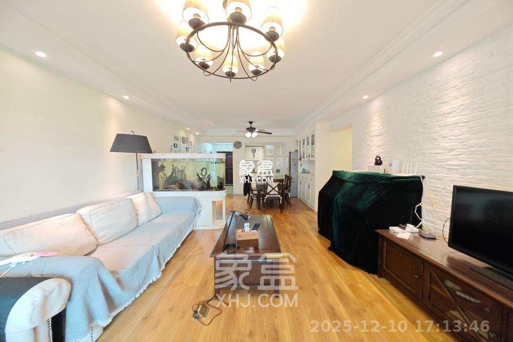 新城新世界一二三期 3室2厅2卫 3800.0元/月 新城新世界一二三期 3室2厅2卫 3800.0元/月室内图