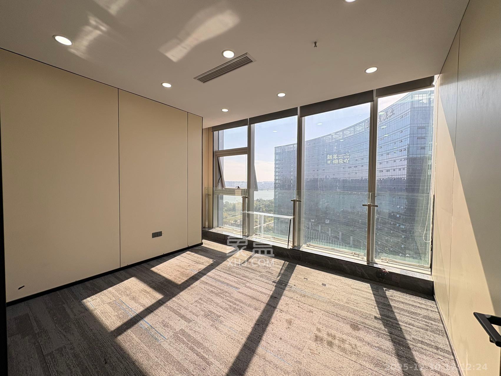 柏宁地王广场   548.0㎡      42800.0元/月室内图