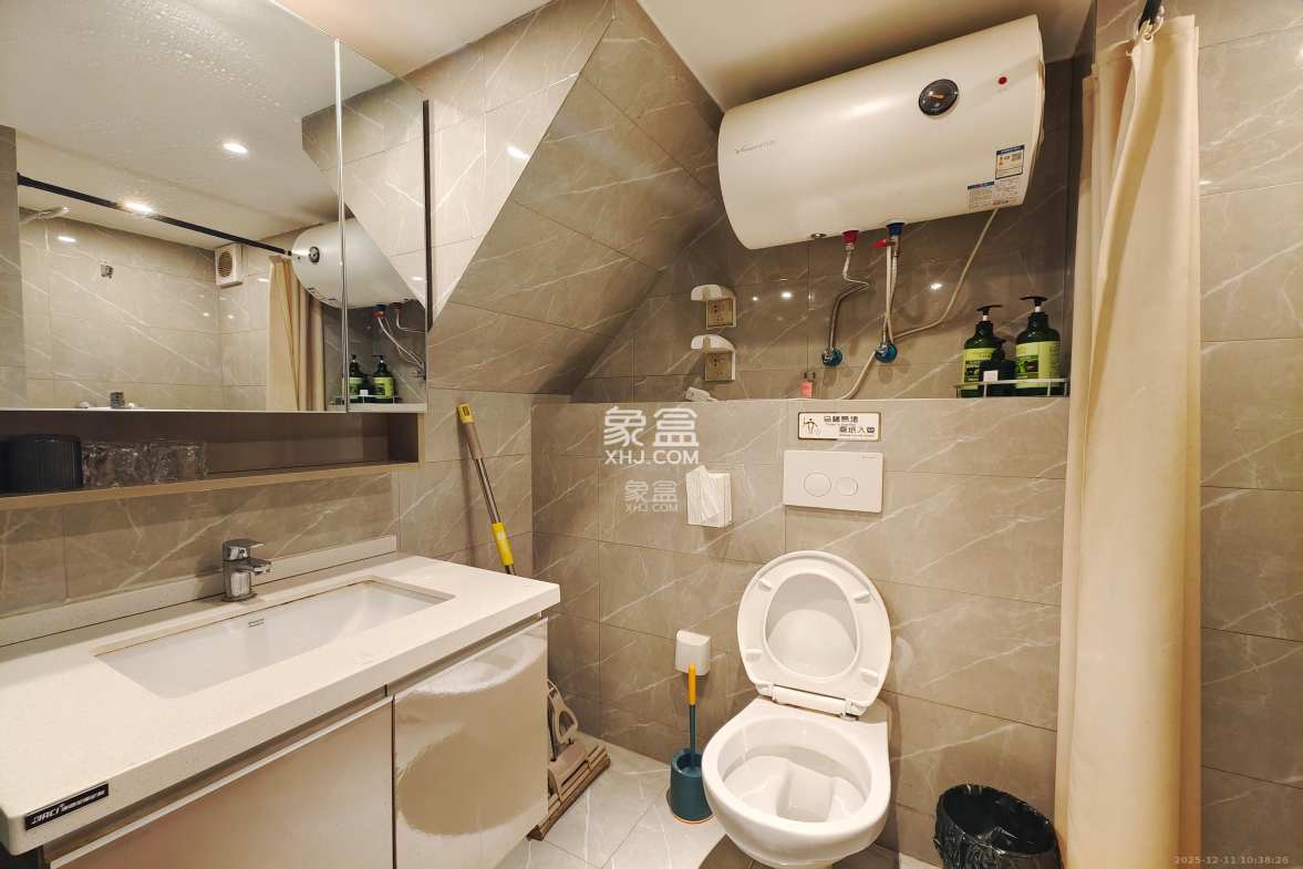 中一鲲出(鲲鹏府) 2室1厅1卫 2600.0元/月 中一鲲出(鲲鹏府) 2室1厅1卫 2600.0元/月室内图