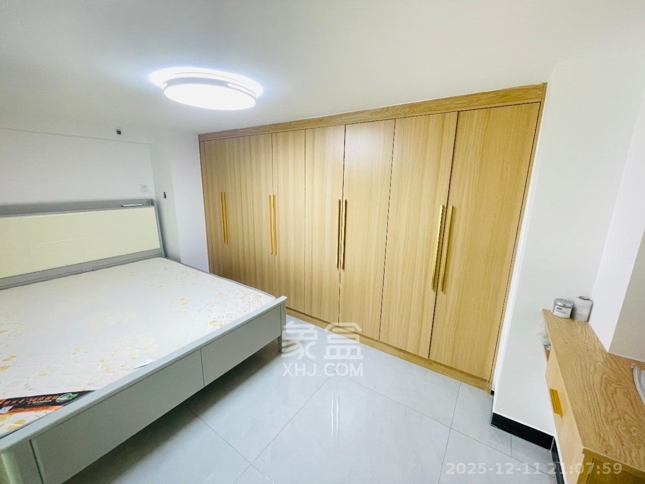 中国铁建梅溪青秀三期  2室2厅1卫    2100.0元/月室内图