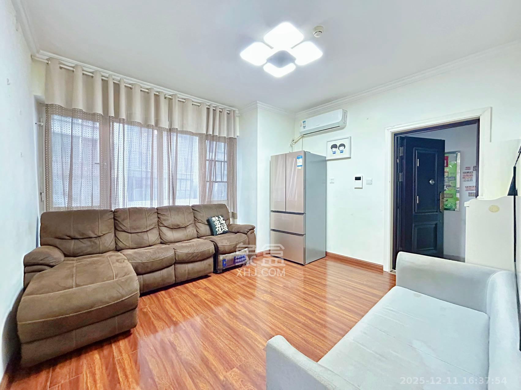 北辰三角洲E3区  1室1厅1卫    2400.0元/月