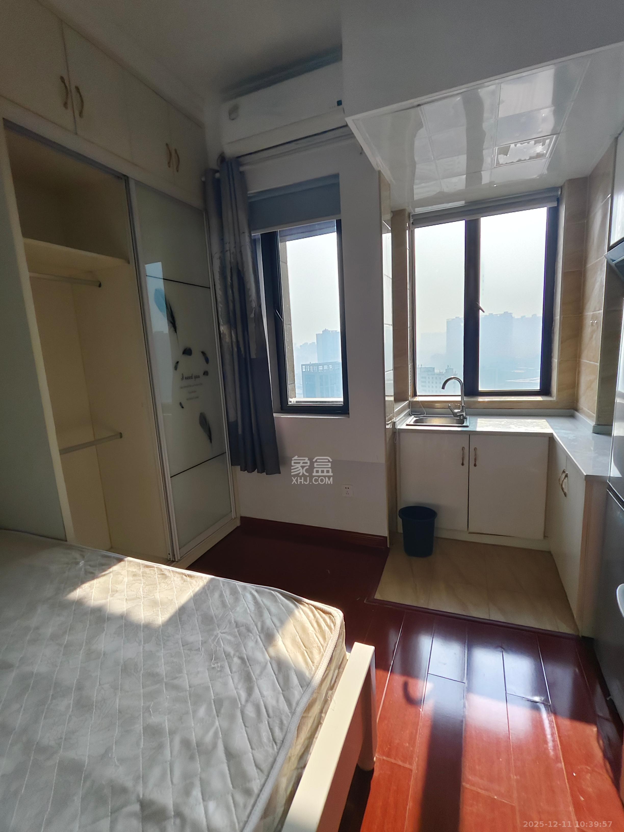 长房天翼未来城  1室1厅1卫    1500.0元/月室内图1