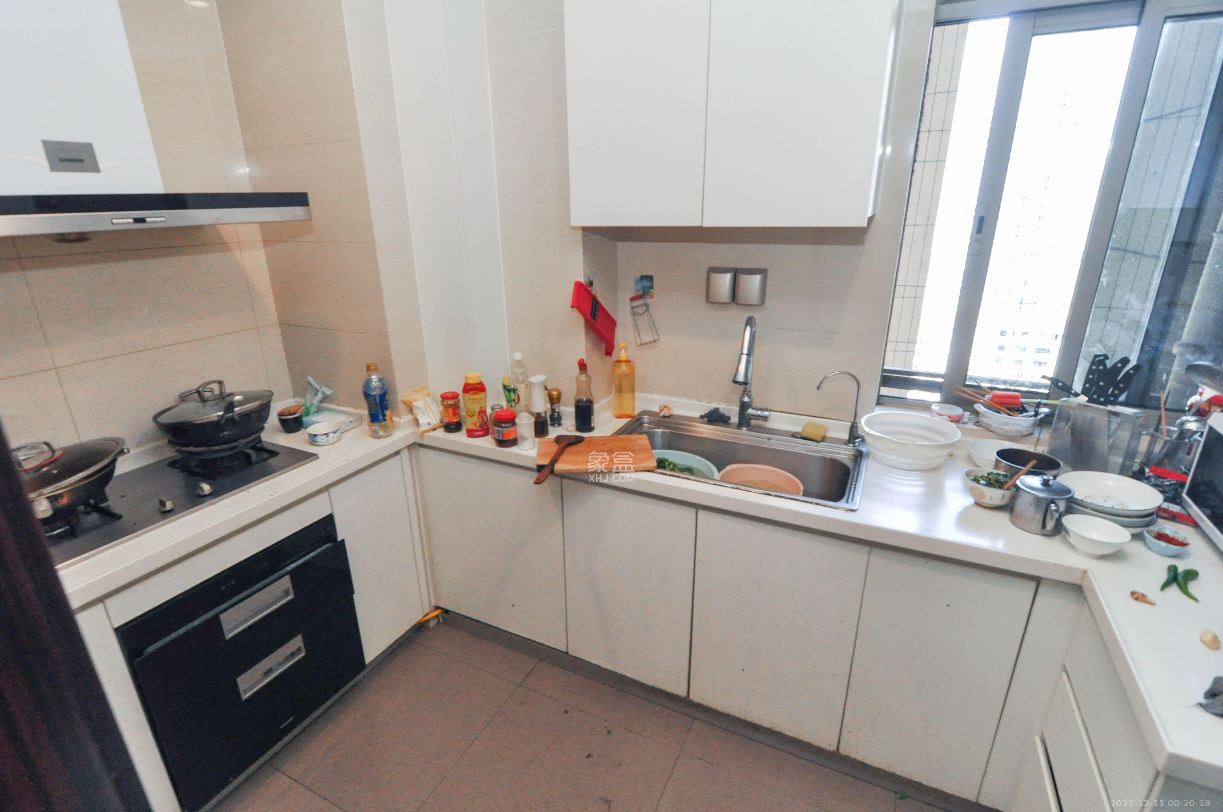 梅溪湖金茂府（金茂广场）（金茂览秀城）  1室0厅0卫    235.0万厨房