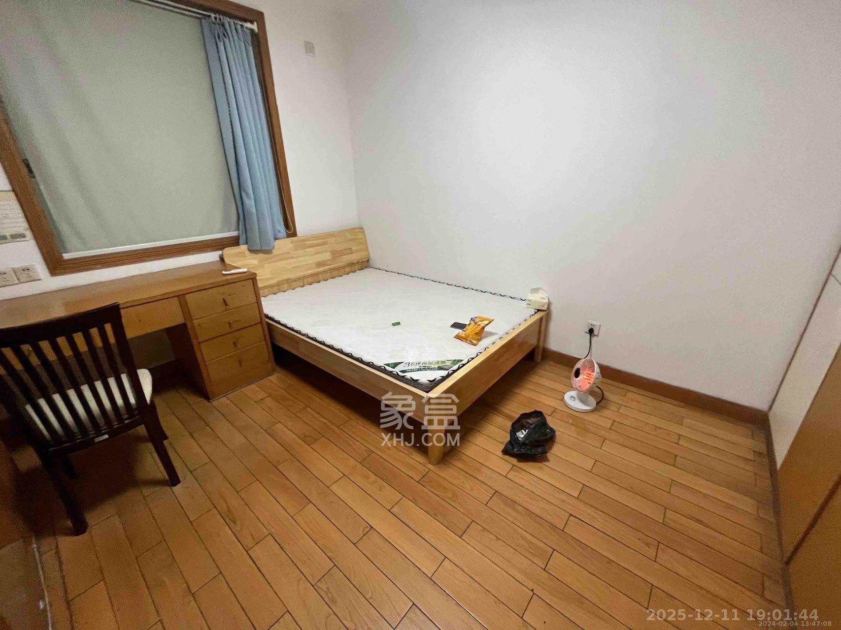 人民新村 3室2厅2卫 2400.0元/月 人民新村 3室2厅2卫 2400.0元/月室内图