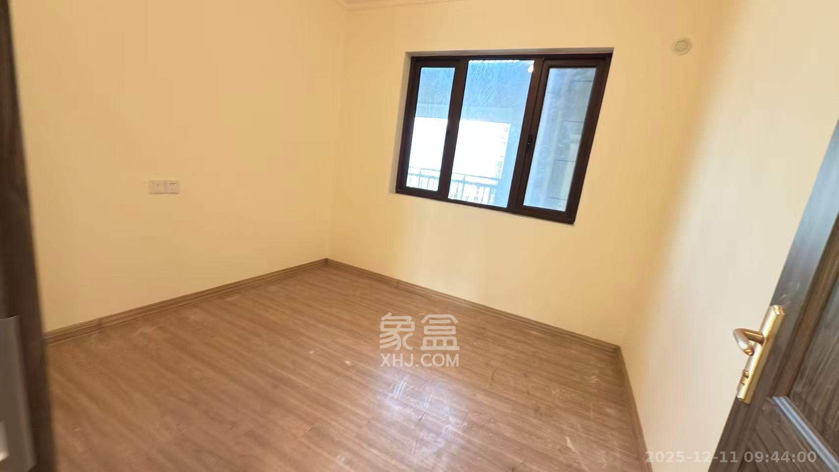 碧桂园大学印象一期  3室2厅2卫    51.8万