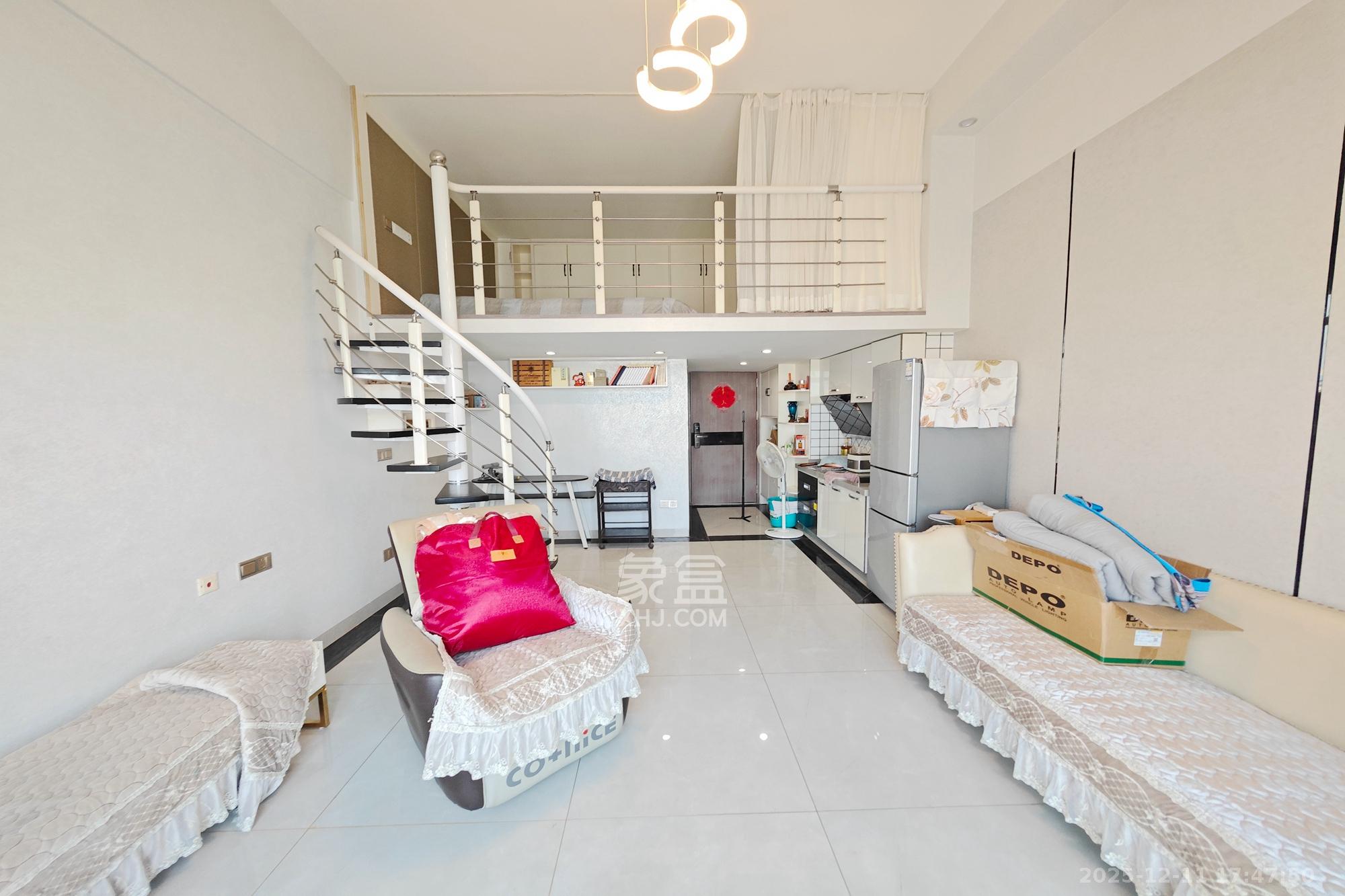 新世界广场  2室2厅2卫    35.8万