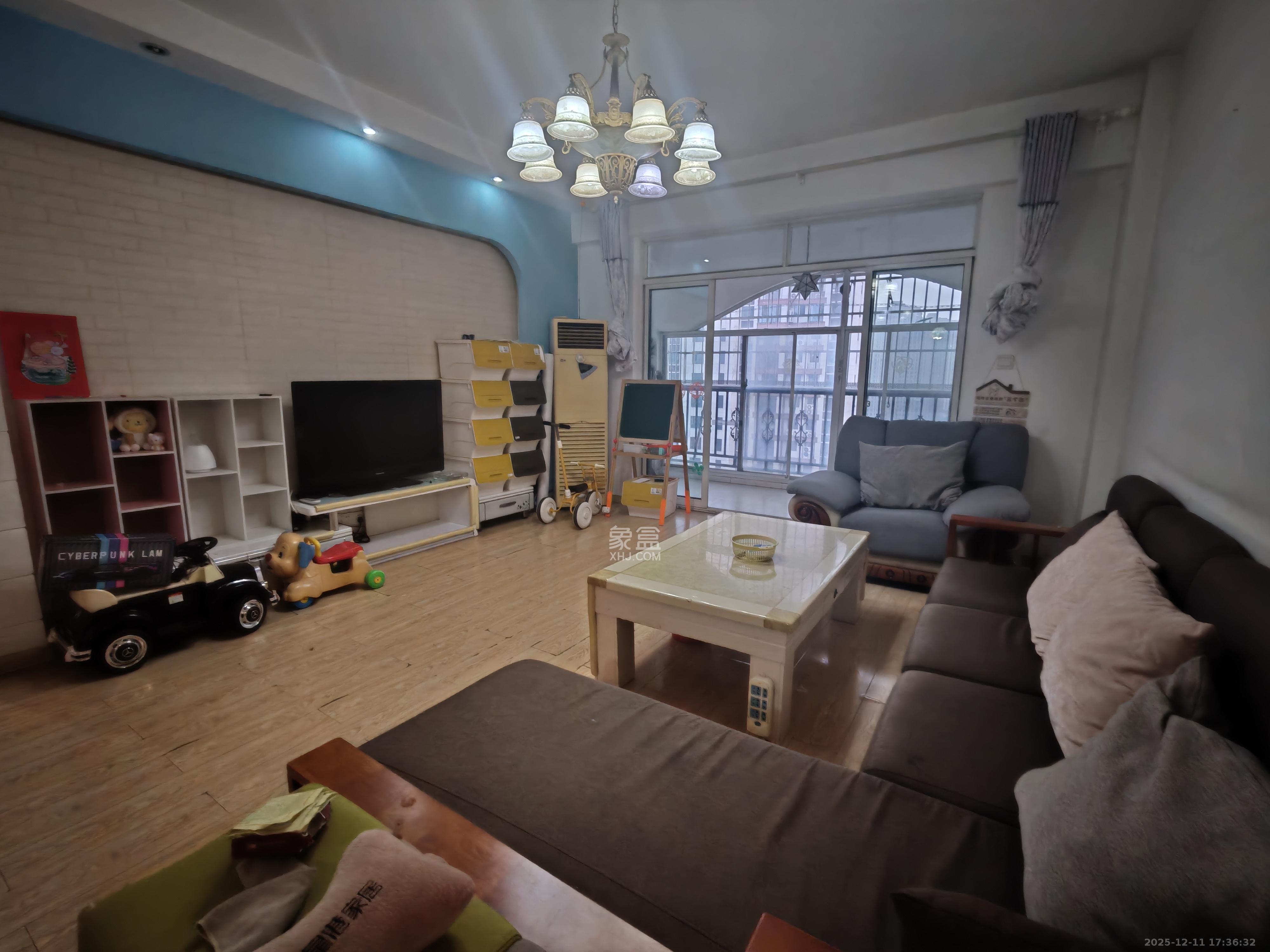 城市山水豪园（山水城市风景）  3室2厅2卫    2400.0元/月