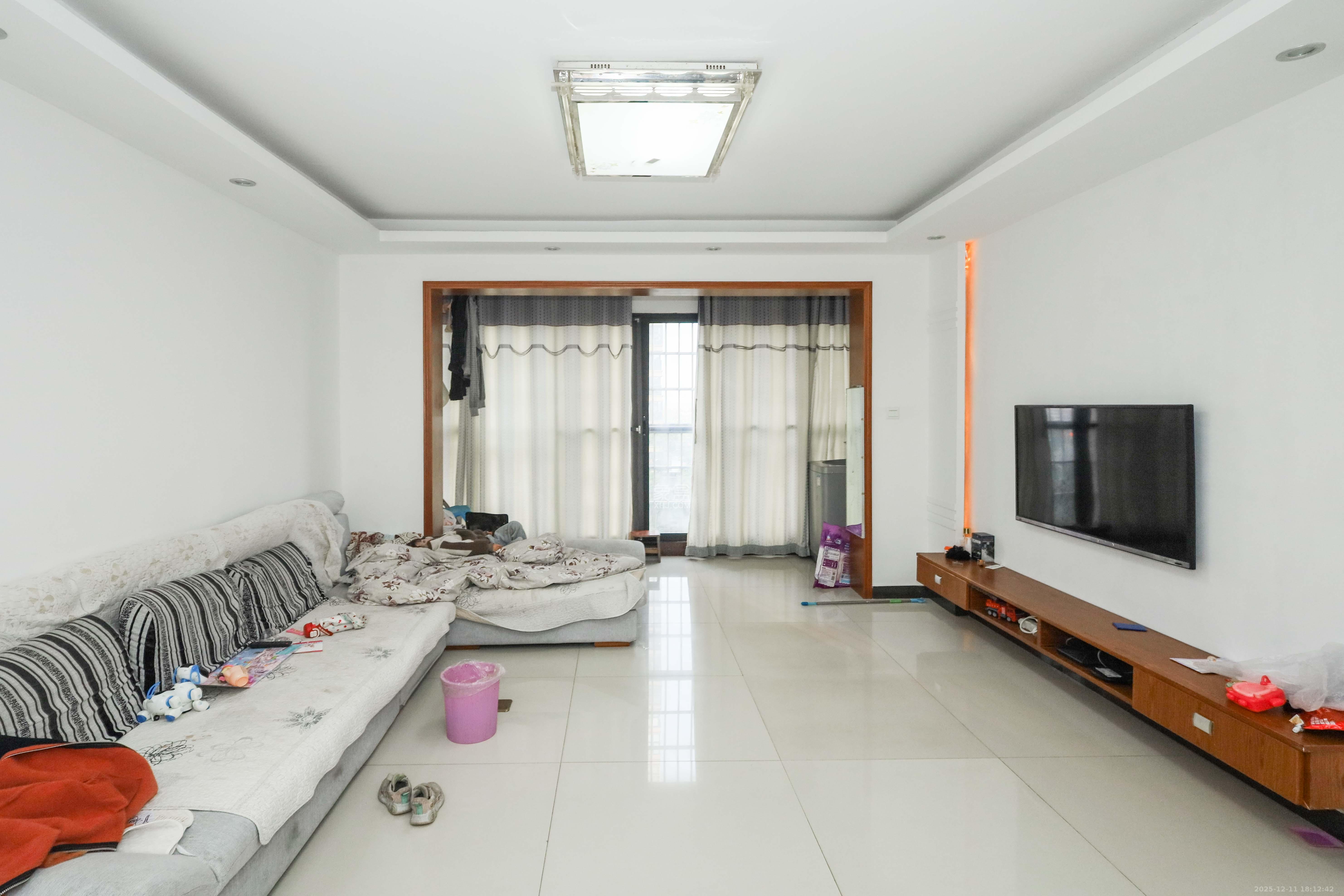 天元涉外桃园  4室2厅2卫    102.0万