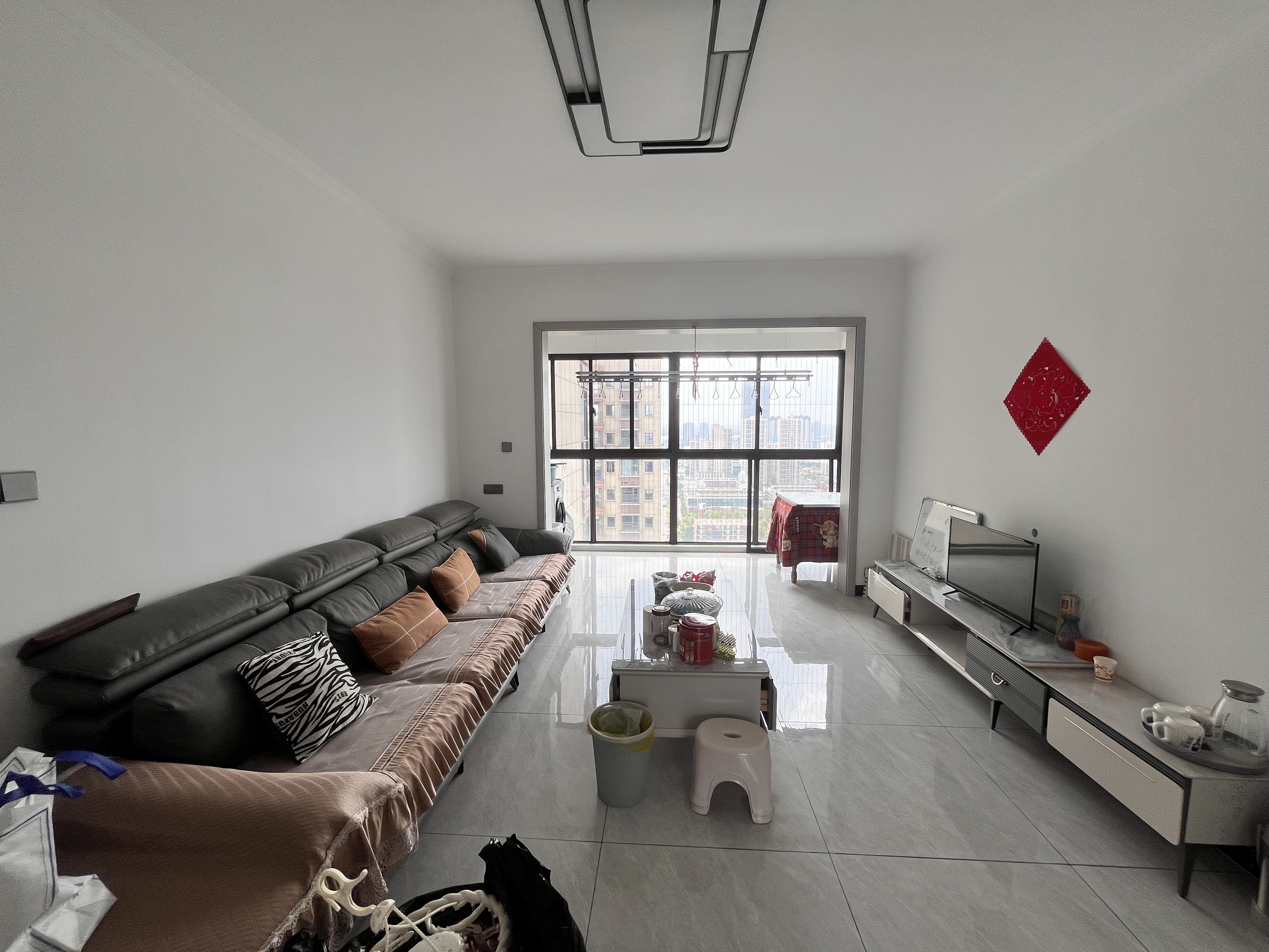 亿都时光  3室2厅1卫    71.8万