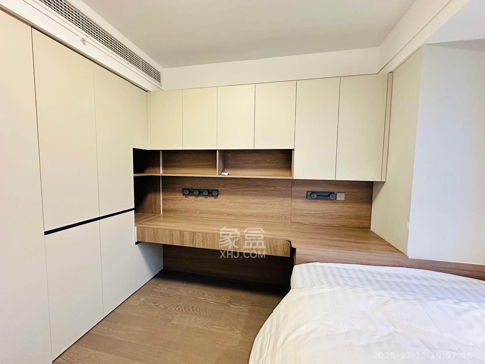 绿地麓云国际一期 5室2厅2卫 6500.0元/月 绿地麓云国际一期 5室2厅2卫 6500.0元/月室内图