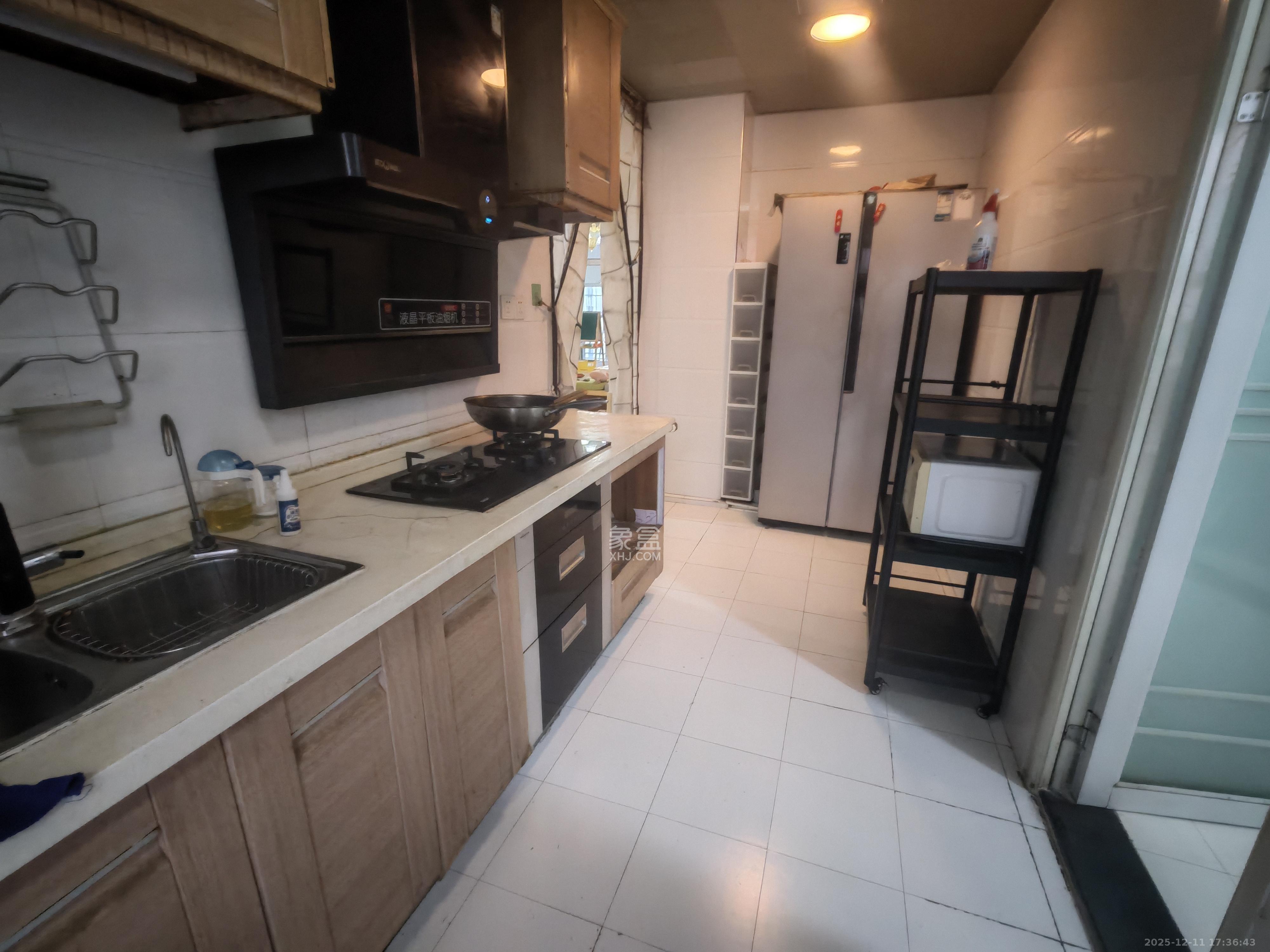 城市山水豪园（山水城市风景）  3室2厅2卫    2400.0元/月室内图