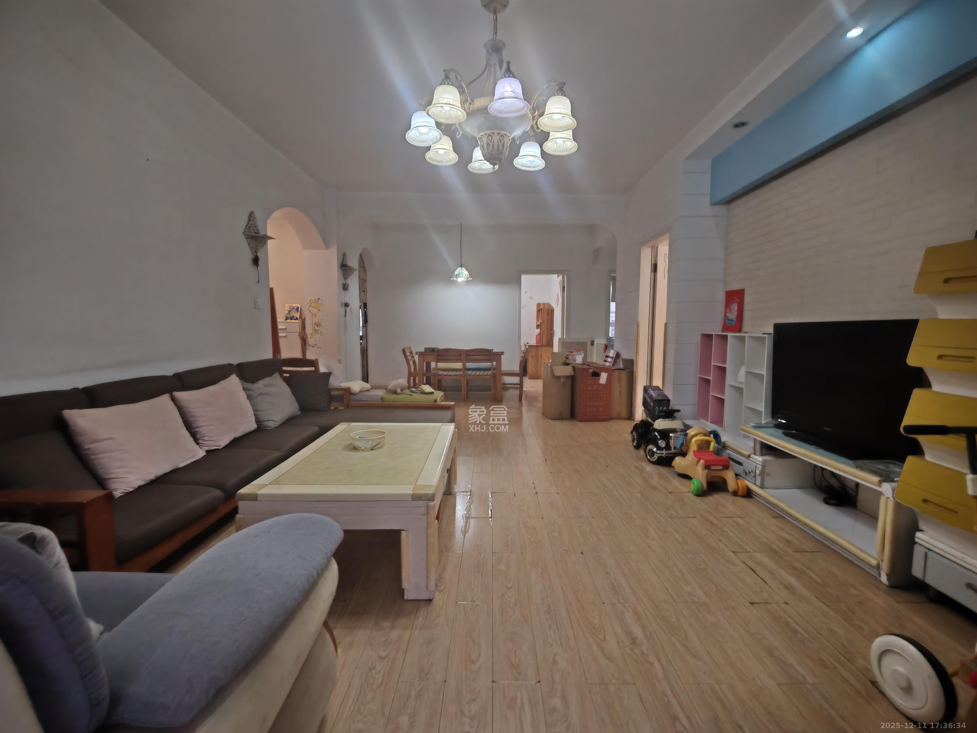 城市山水豪园（山水城市风景）  3室2厅2卫    2400.0元/月室内图