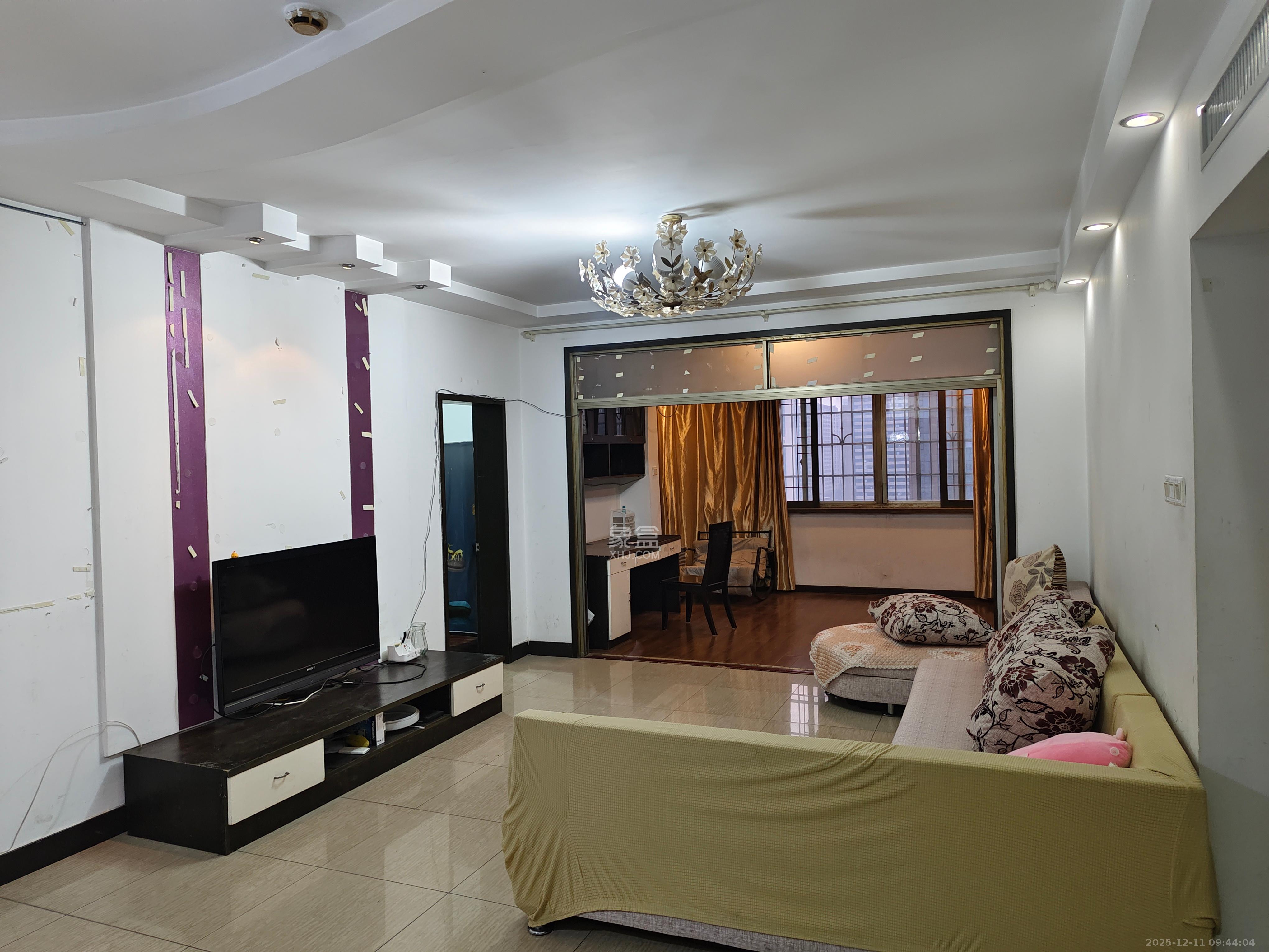 铁银大厦  1室0厅0卫    2000.0元/月