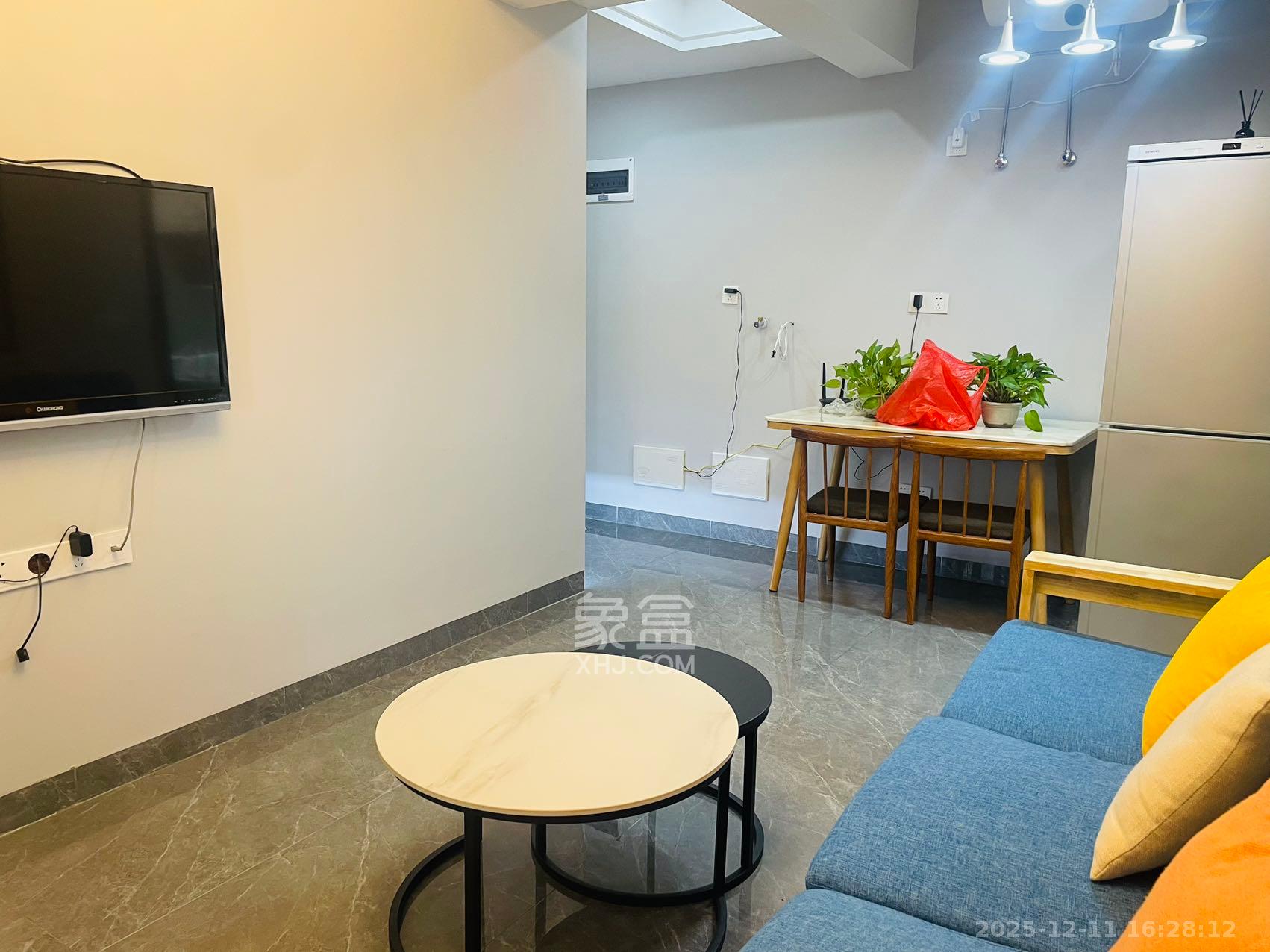 裕天国际商汇中心  2室1厅1卫    2300.0元/月室内图