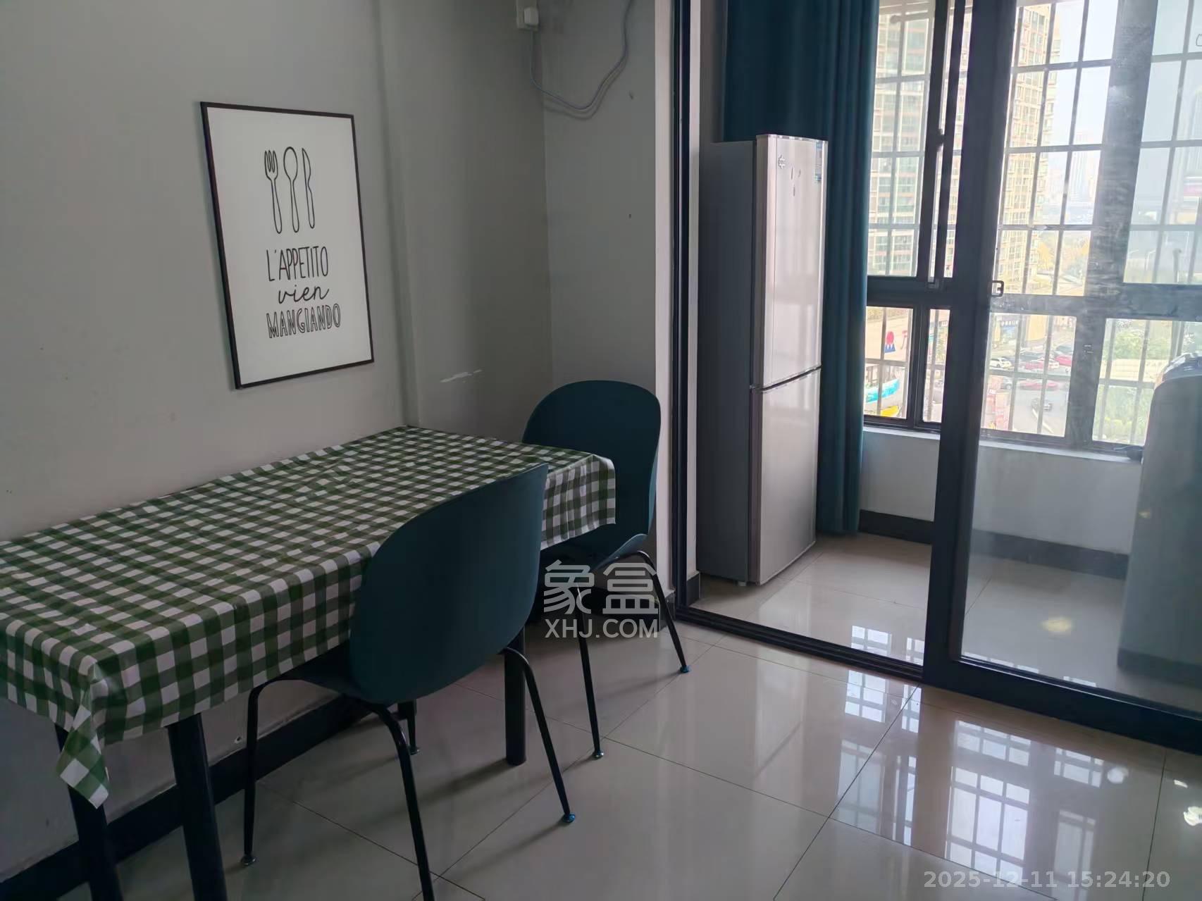 圭塘三小区  1室1厅1卫    1500.0元/月室内图