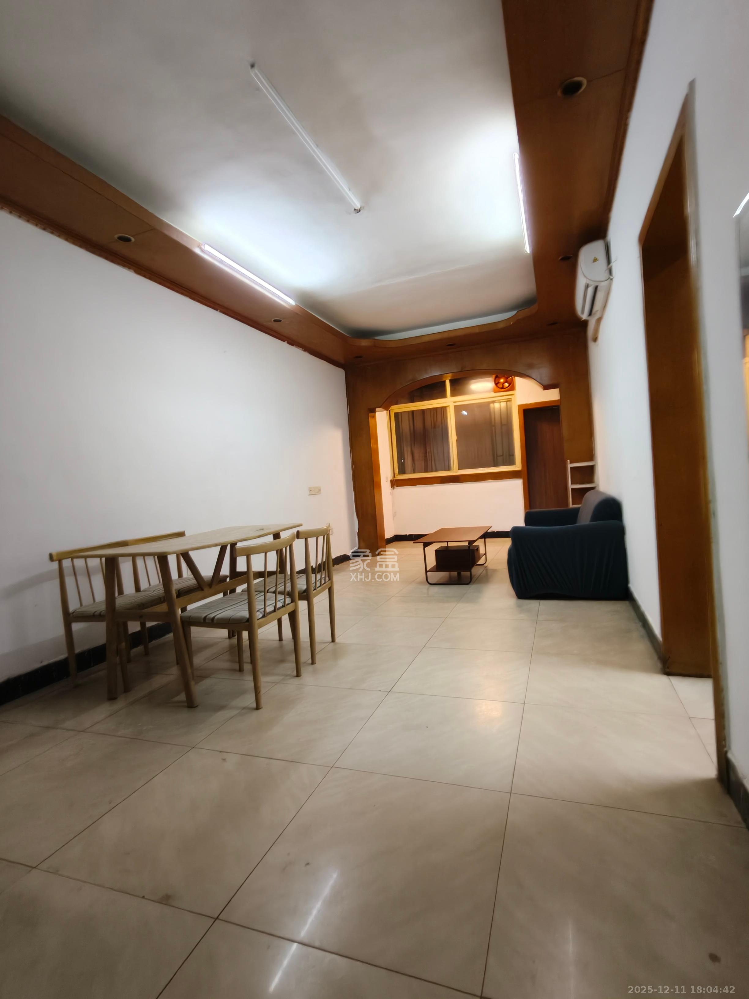 省儿童医院单位宿舍  2室1厅1卫    2000.0元/月