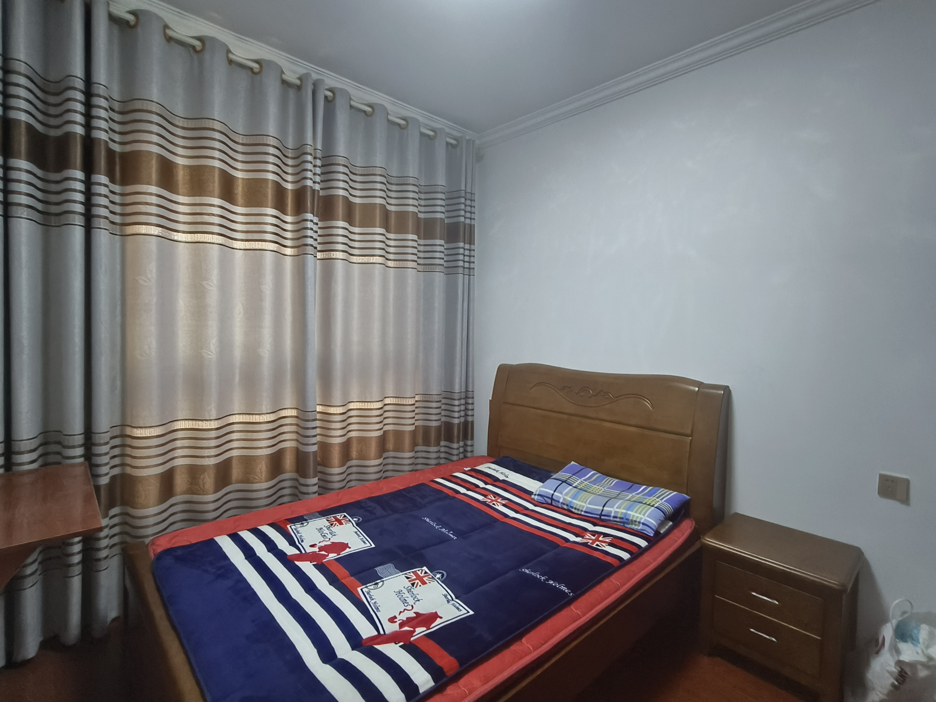 天门壹号  4室2厅3卫    2200.0元/月室内图