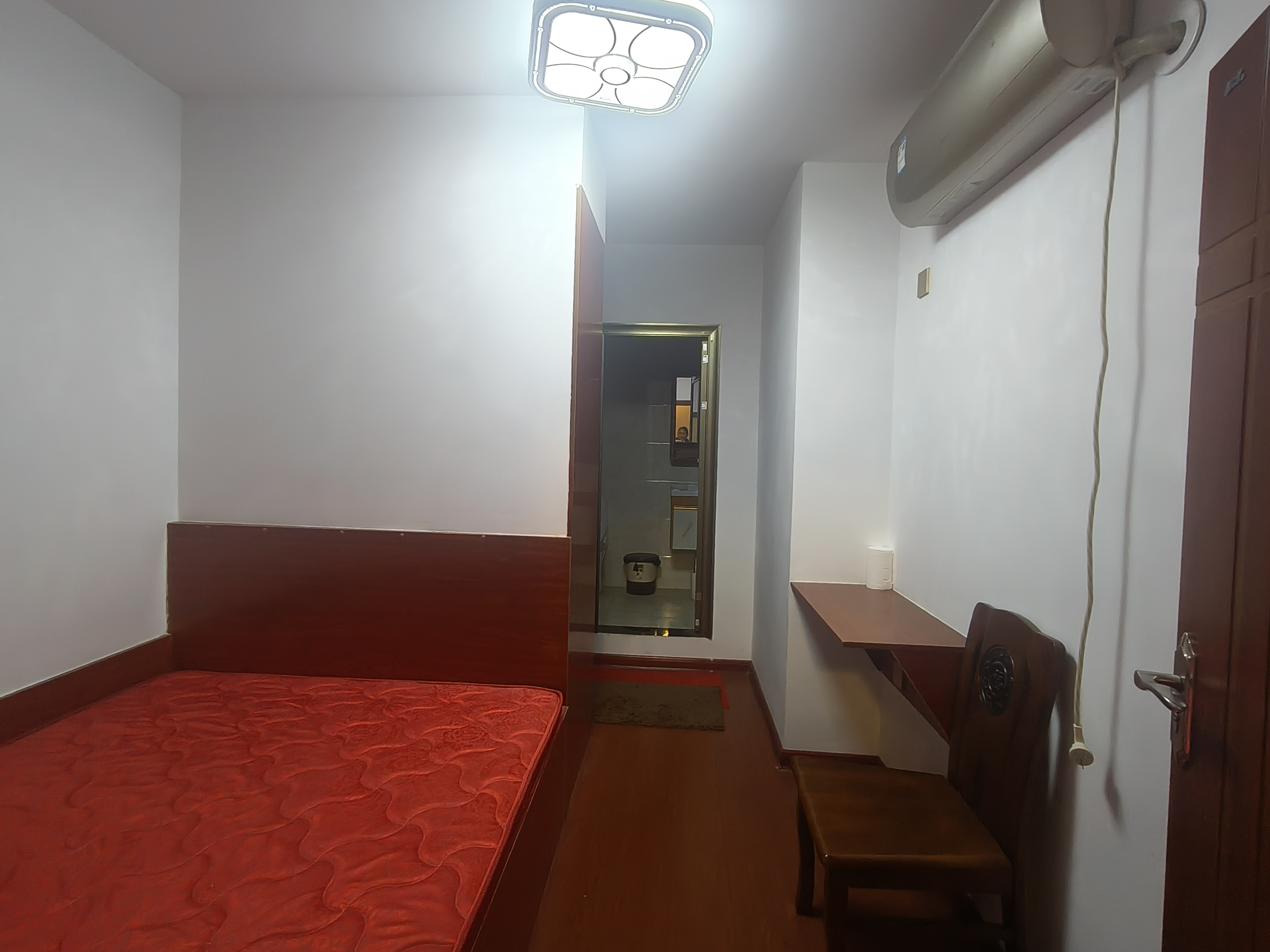 天门壹号  4室2厅3卫    2200.0元/月室内图