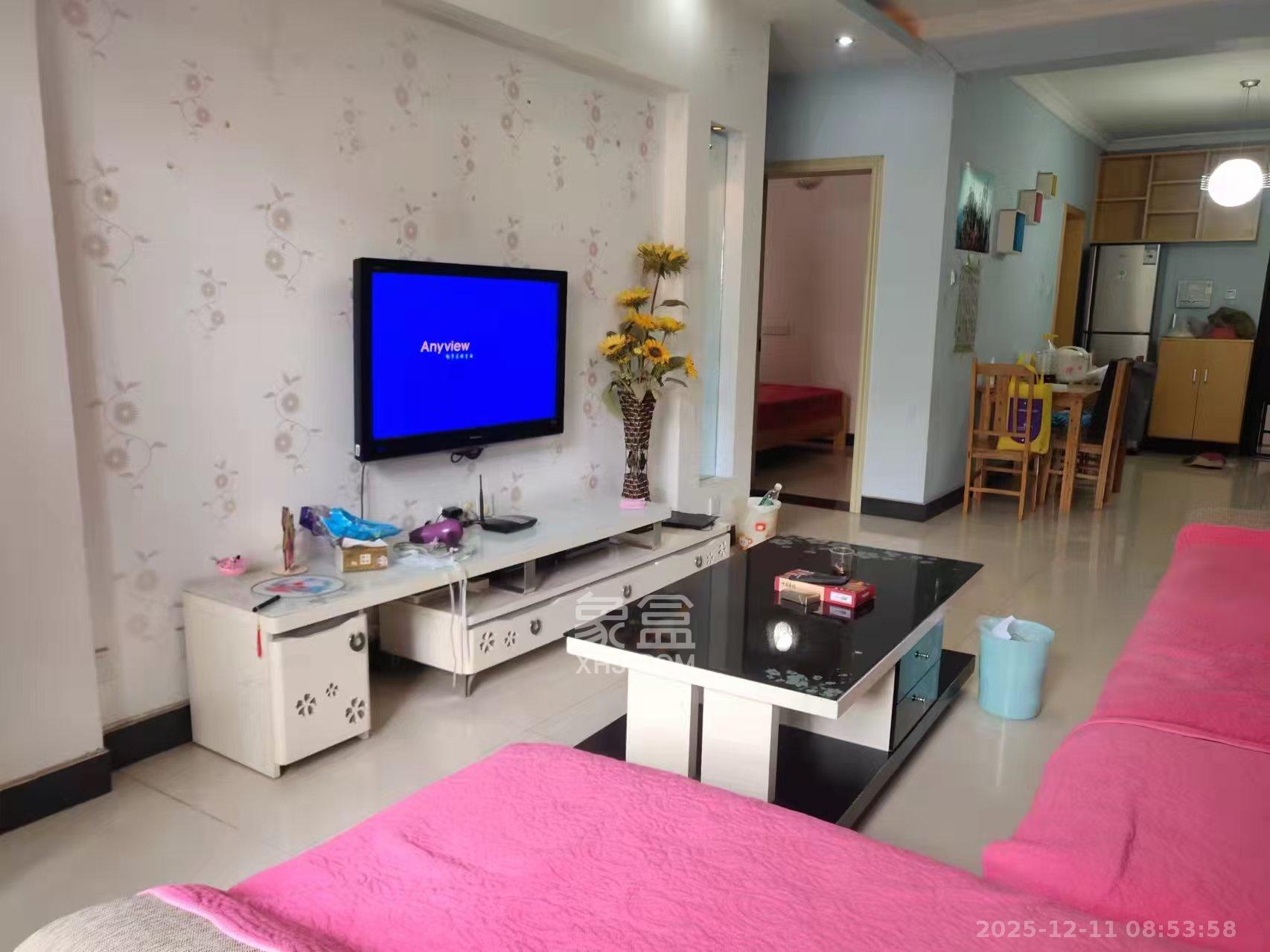 山水湾  2室2厅1卫    1600.0元/月室内图