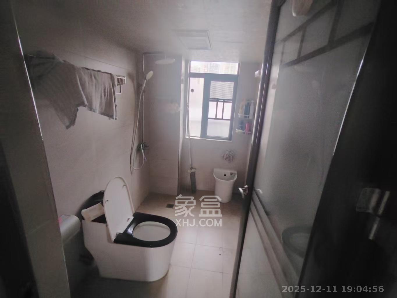 山语城二期  3室1厅1卫    1800.0元/月室内图