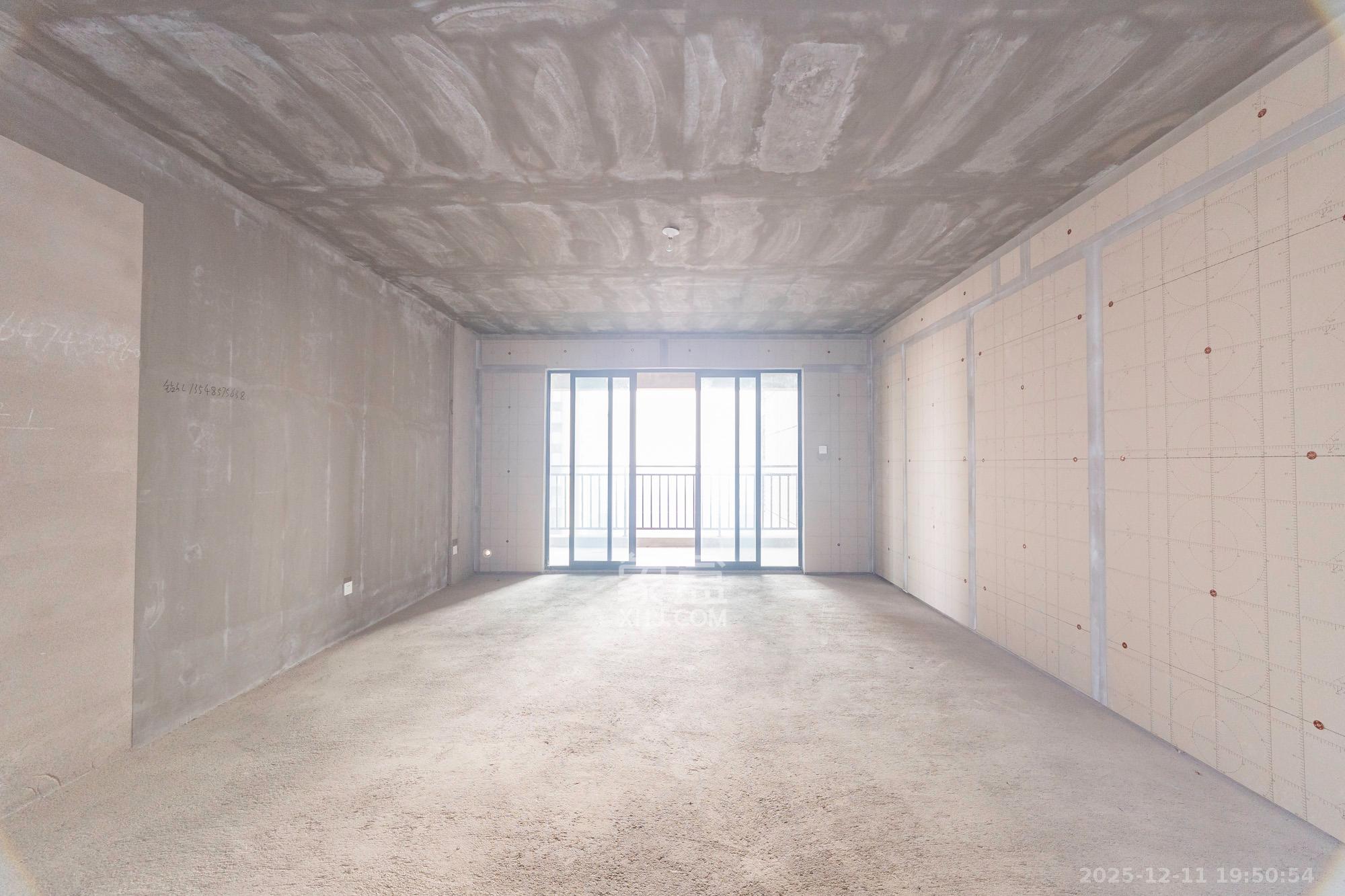 日盛湖湘花苑  4室2厅2卫    118.0万