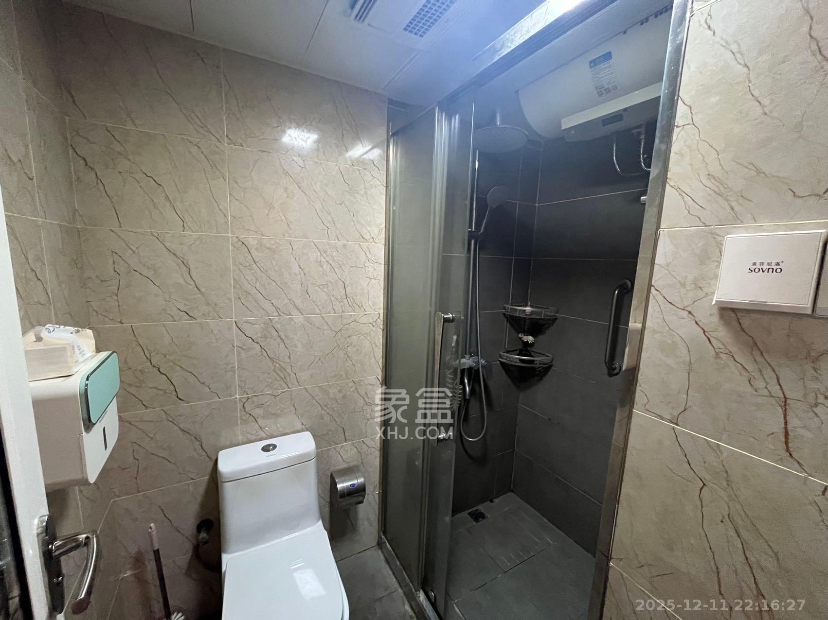 保利国际广场 1室1厅1卫 2100.0元/月 保利国际广场 1室1厅1卫 2100.0元/月室内图