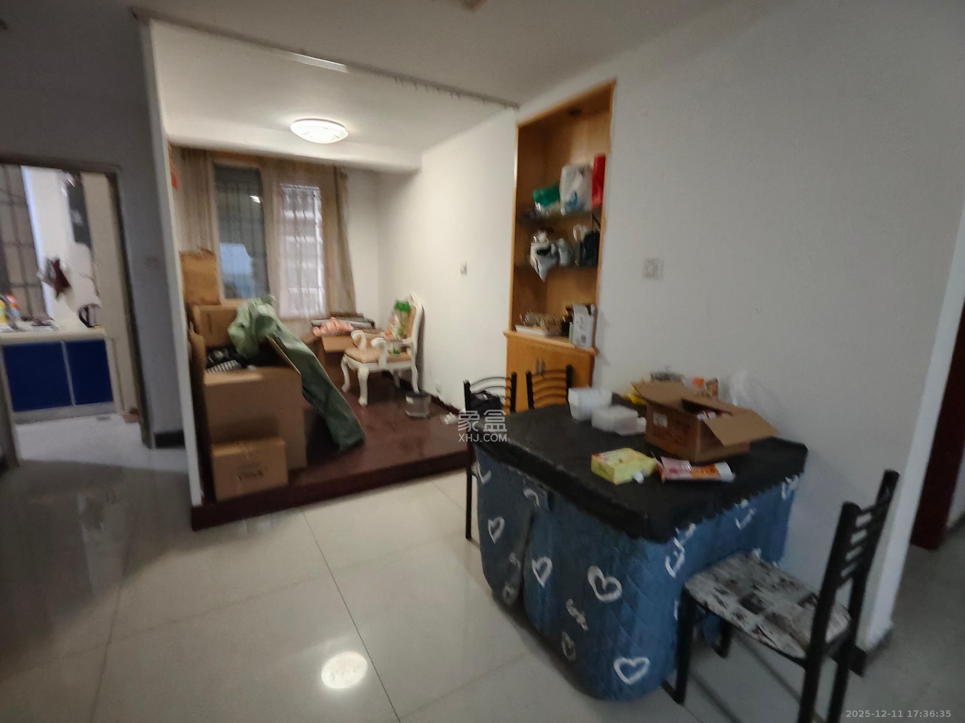 三重星都心 2室2厅1卫 2300.0元/月 三重星都心 2室2厅1卫 2300.0元/月室内图