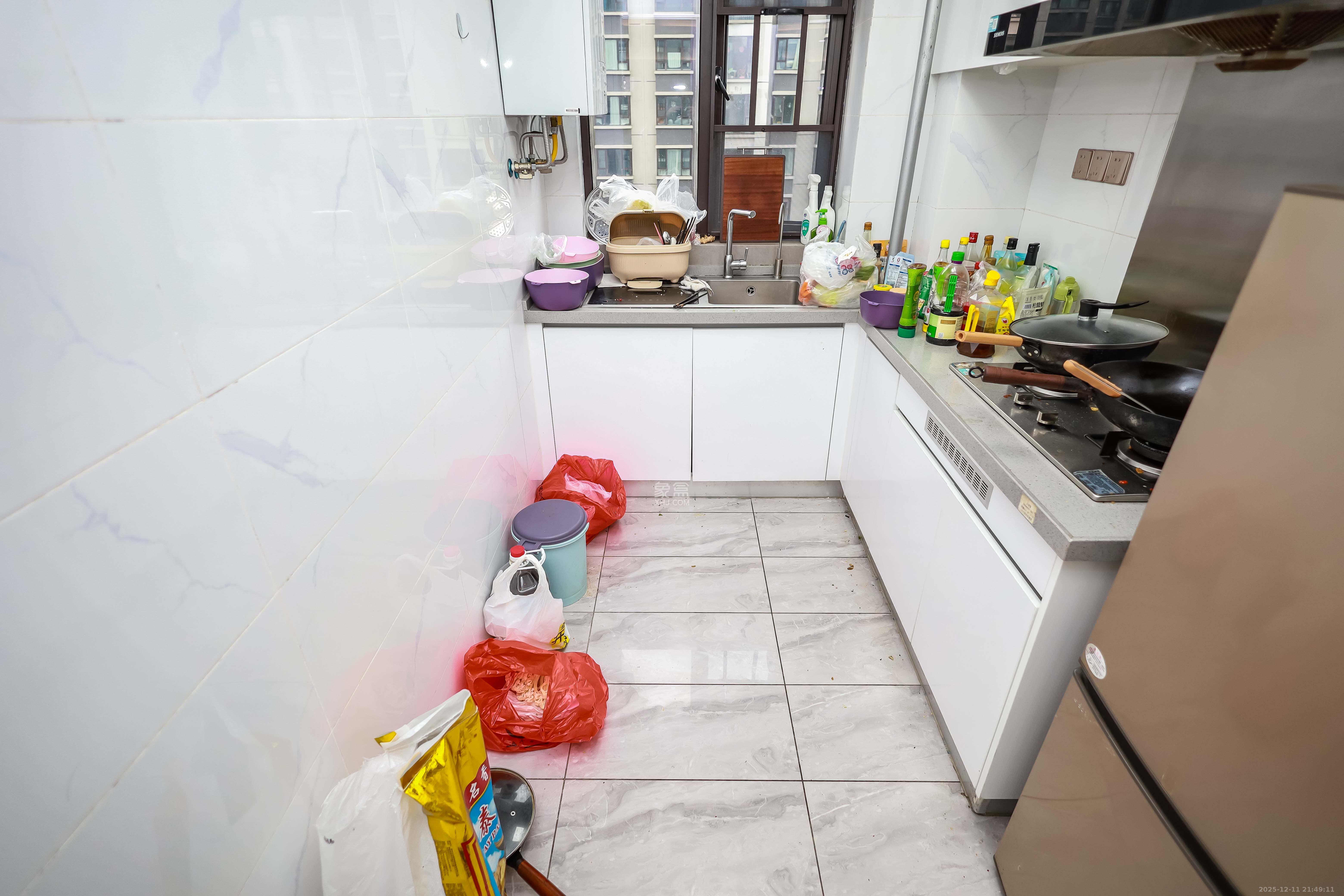 金基芳华 4室2厅2卫 2800.0元/月 金基芳华 4室2厅2卫 2800.0元/月室内图