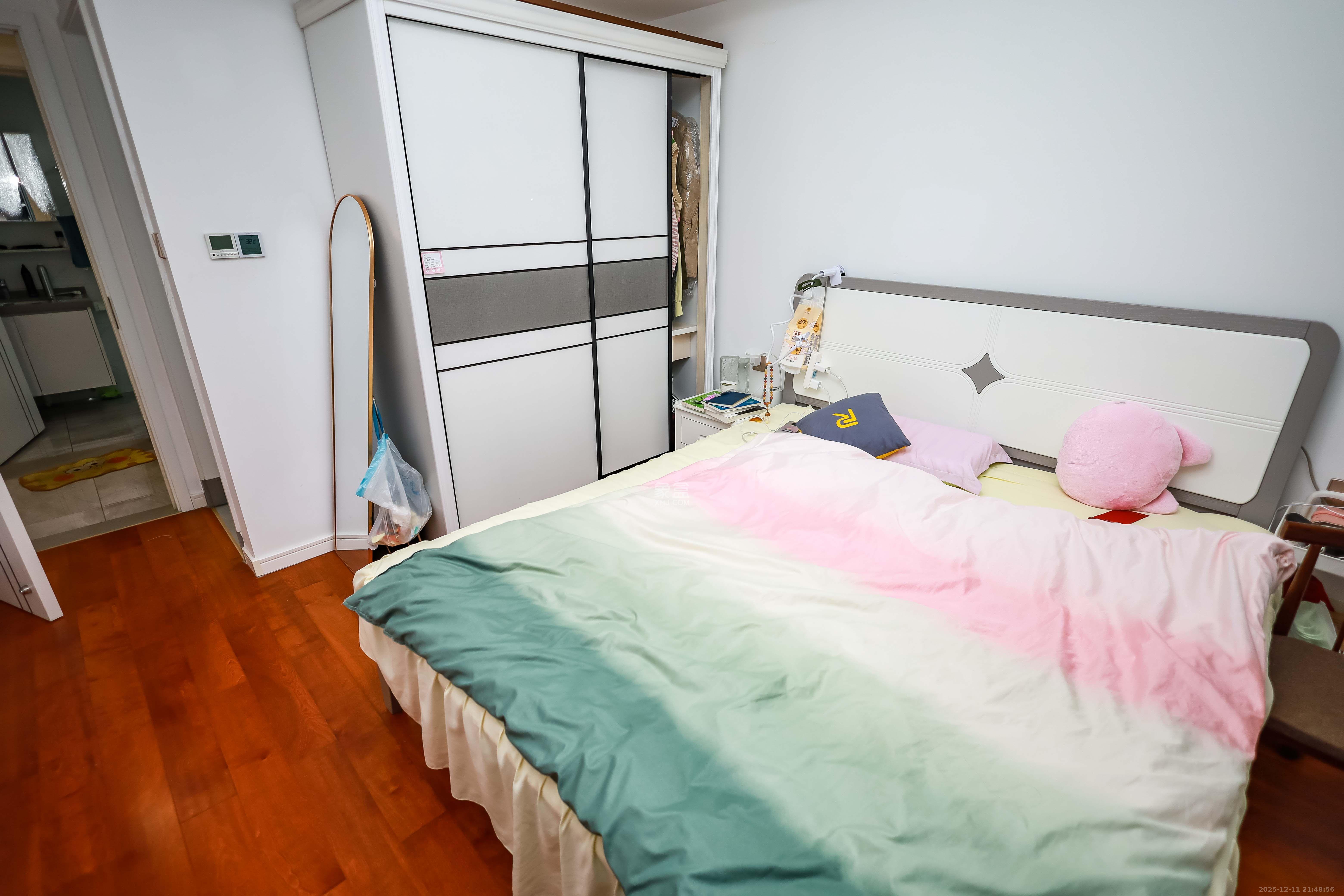 金基芳华 4室2厅2卫 2800.0元/月 金基芳华 4室2厅2卫 2800.0元/月室内图