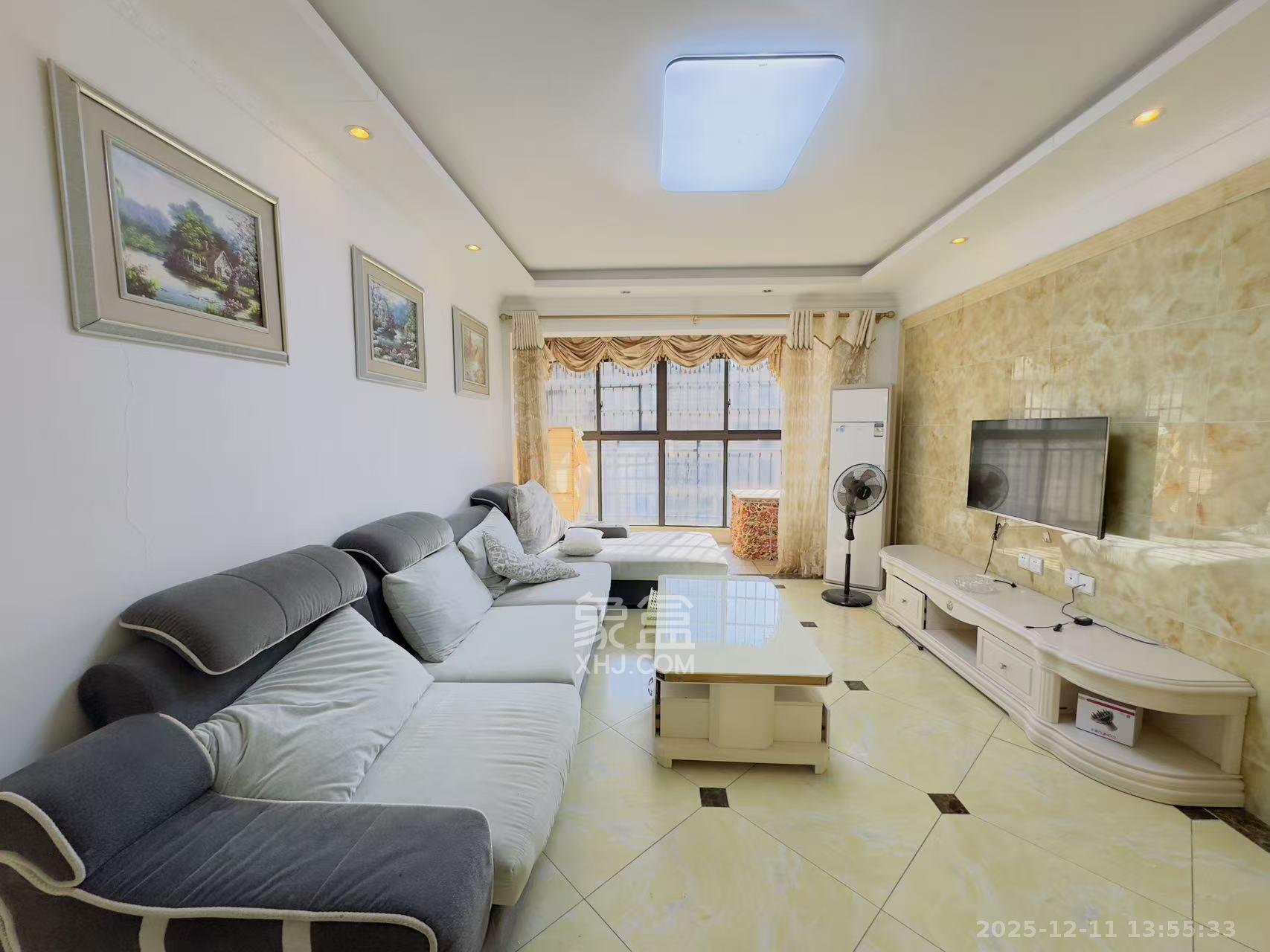 保利麓谷林语F区  3室2厅1卫    2400.0元/月