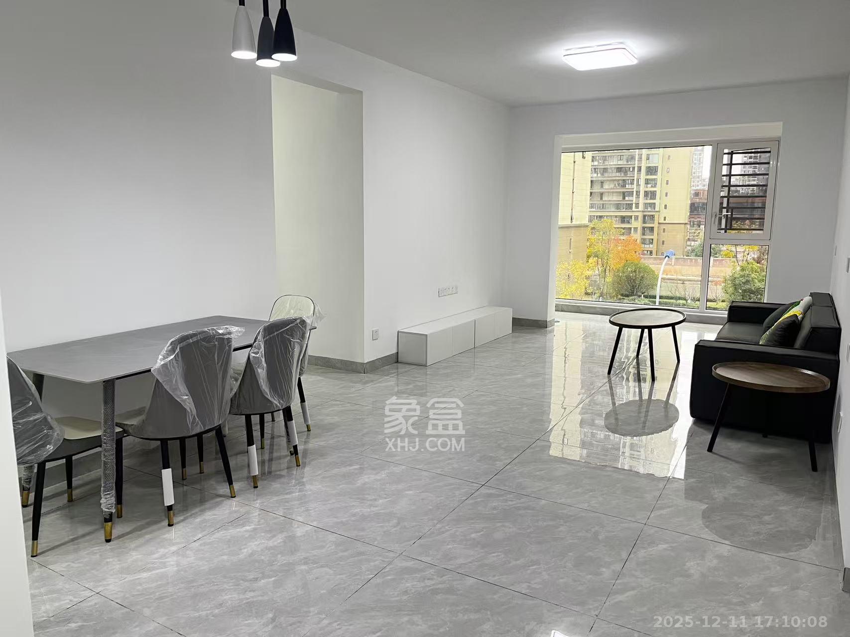 世茂璀璨天城  3室1厅1卫    3000.0元/月室内图