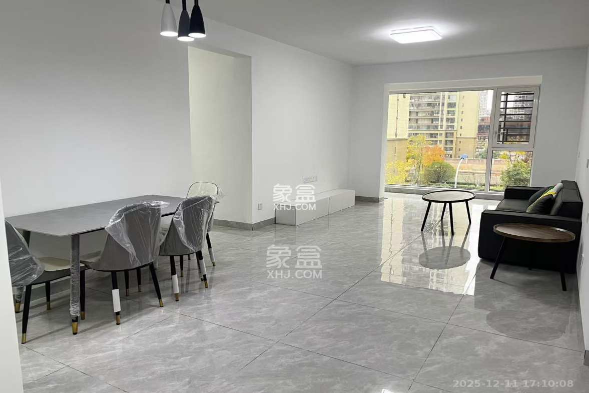 世茂璀璨天城 3室1厅1卫 3000.0元/月 世茂璀璨天城 3室1厅1卫 3000.0元/月室内图