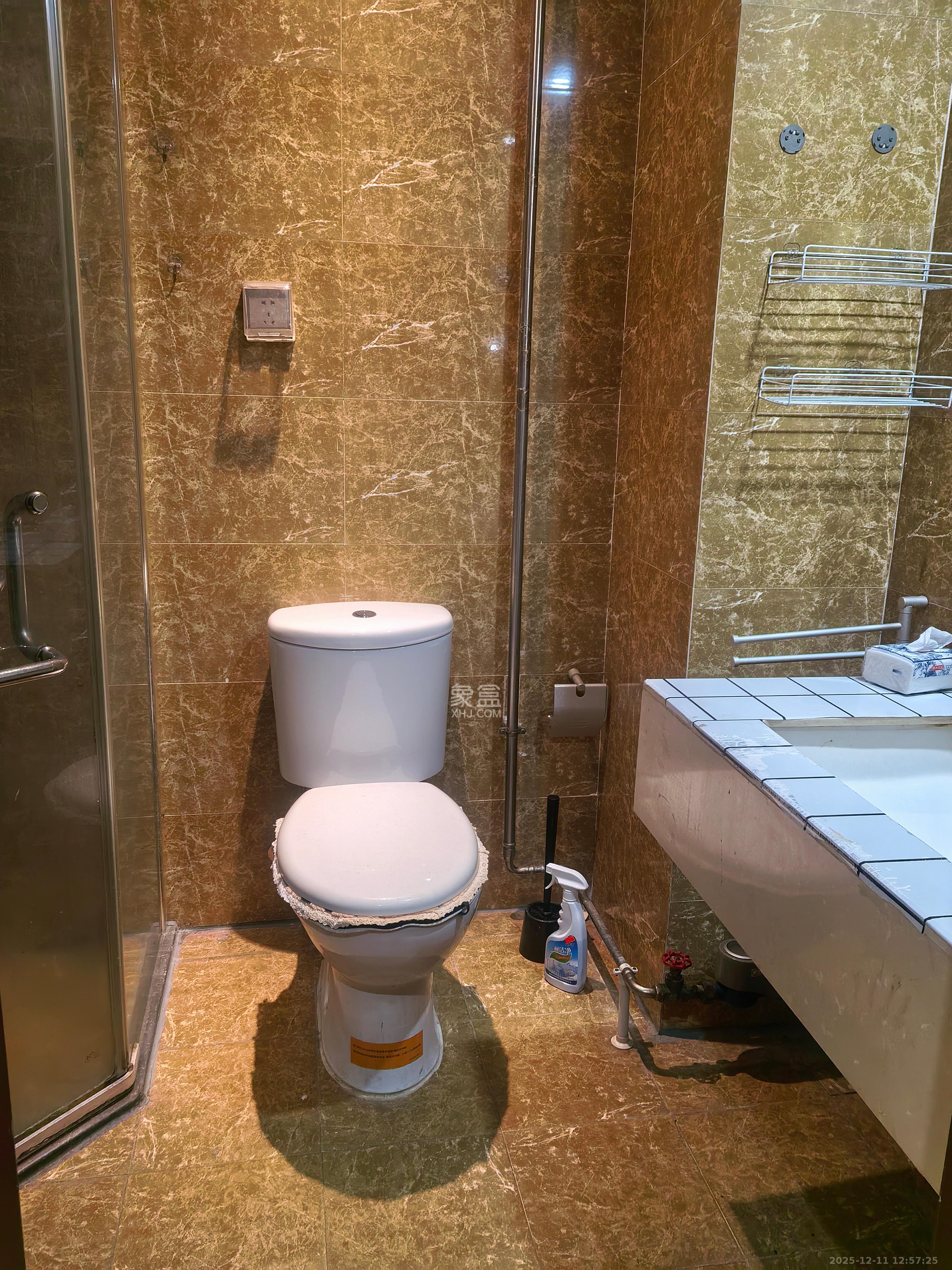 东塘瑞府  1室1厅1卫    1500.0元/月室内图