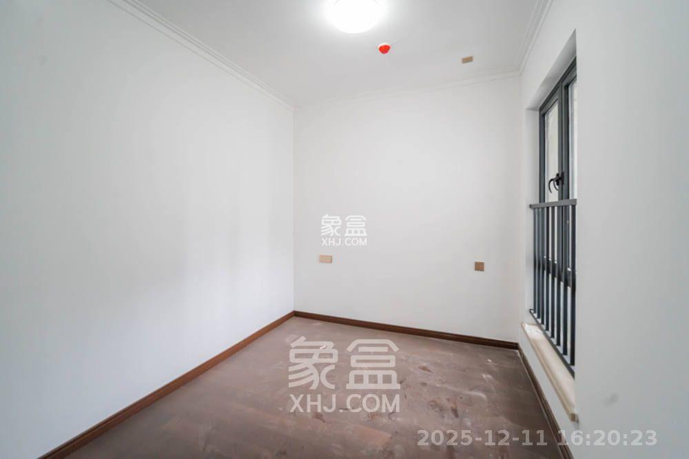 绿地长沙城际空间站（绿地新里佳苑）  3室2厅2卫    3000.0元/月室内图