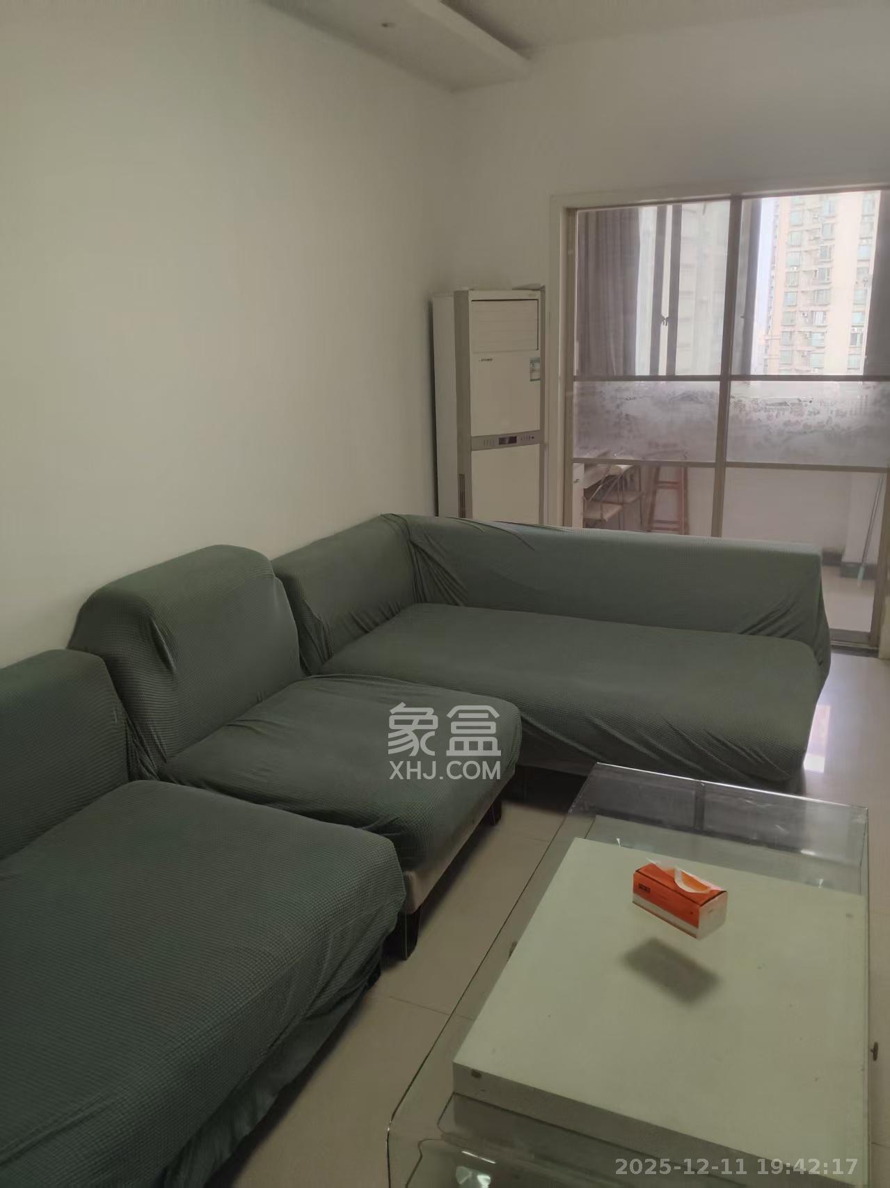 建鸿达现代公寓  2室1厅1卫    2100.0元/月