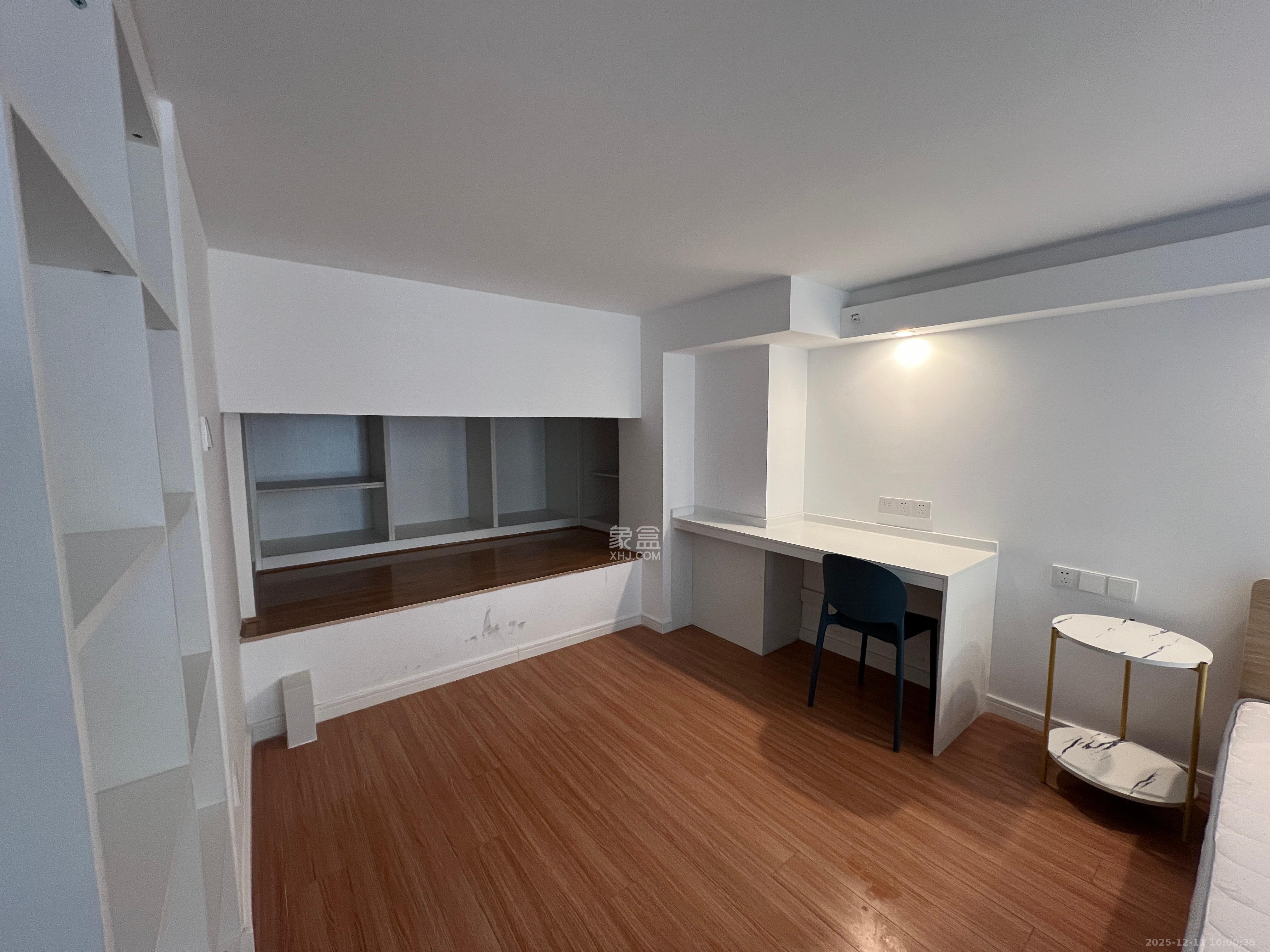 卓越江岸 1室0厅0卫 1700.0元/月 卓越江岸 1室0厅0卫 1700.0元/月室内图