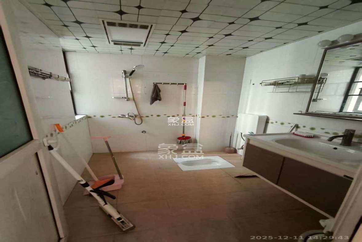 旭辉藏郡(藏郡、旭湘华府) 3室2厅1卫 2200.0元/月 旭辉藏郡(藏郡、旭湘华府) 3室2厅1卫 2200.0元/月室内图