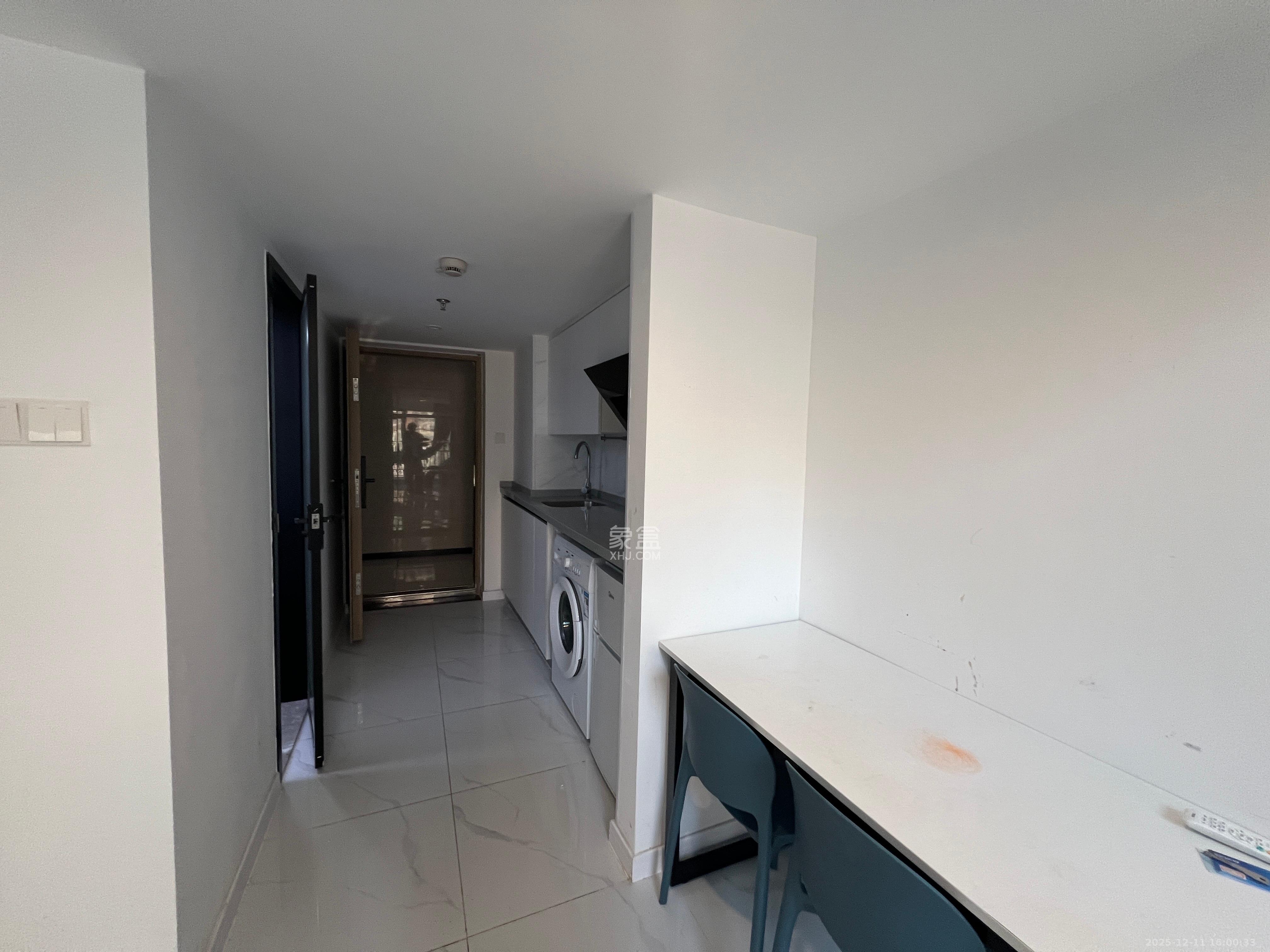 卓越江岸 1室0厅0卫 1700.0元/月 卓越江岸 1室0厅0卫 1700.0元/月室内图