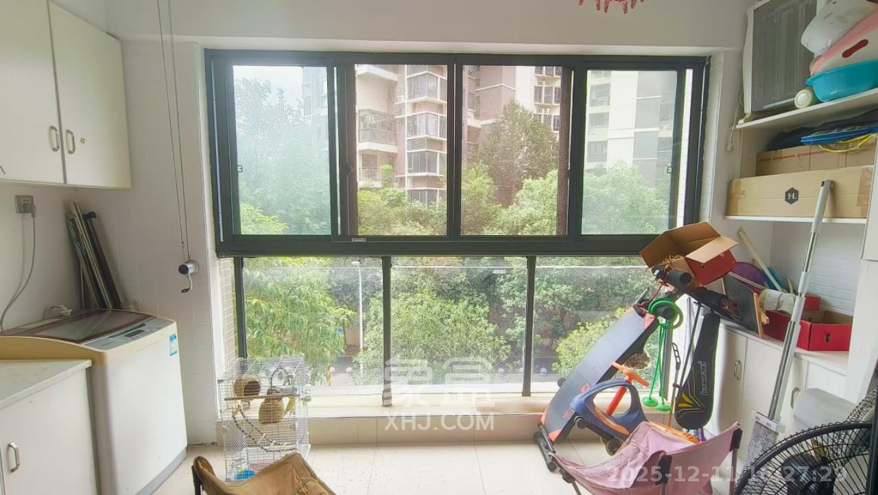 西山汇景一、二期  3室2厅1卫    3000.0元/月室内图