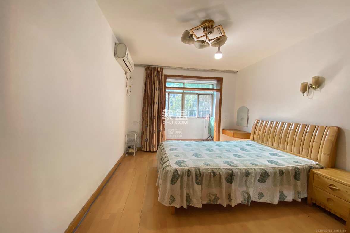 牛婆塘社区 2室2厅1卫 1400.0元/月 牛婆塘社区 2室2厅1卫 1400.0元/月室内图