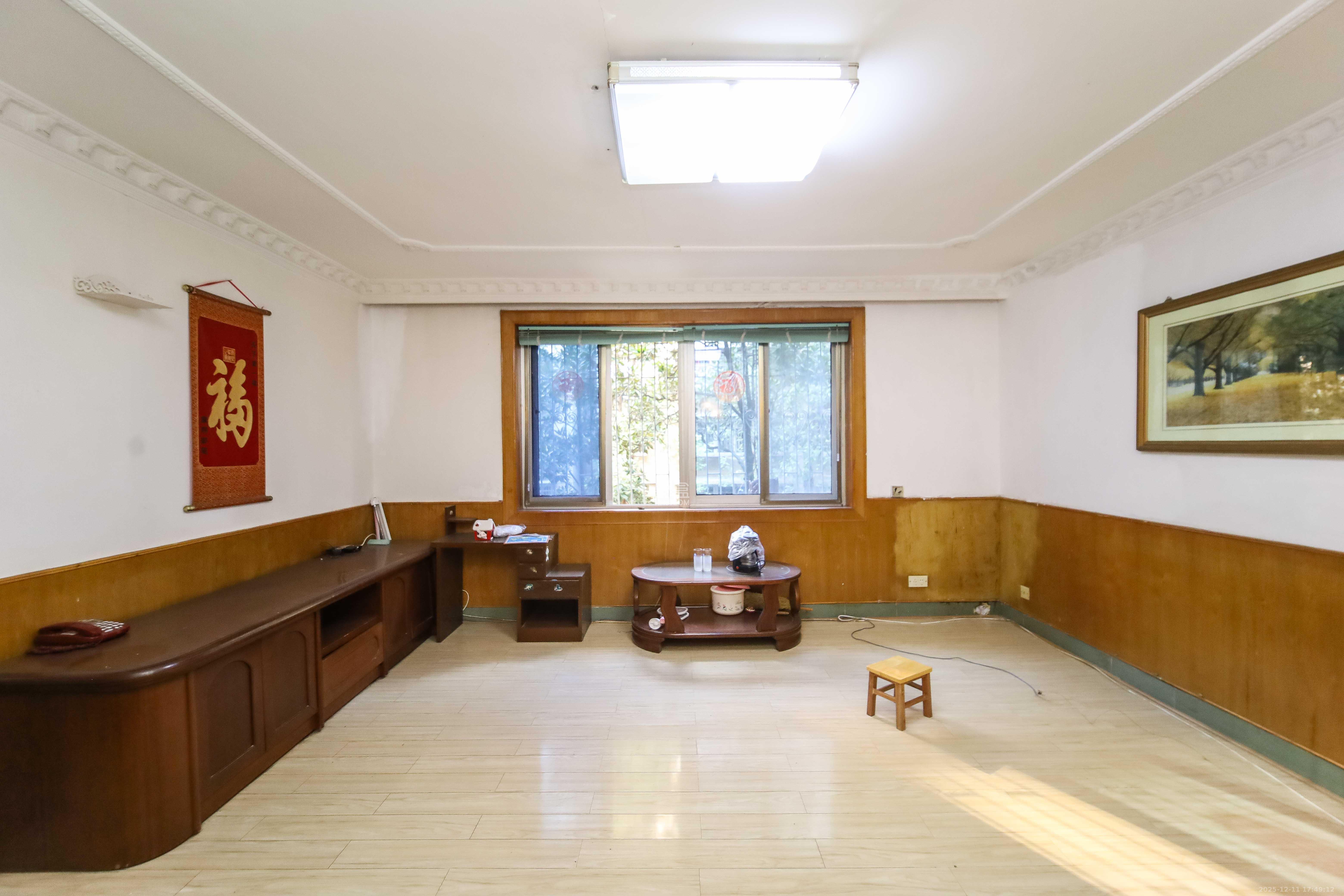 芙蓉区教师村  3室2厅1卫    56.8万