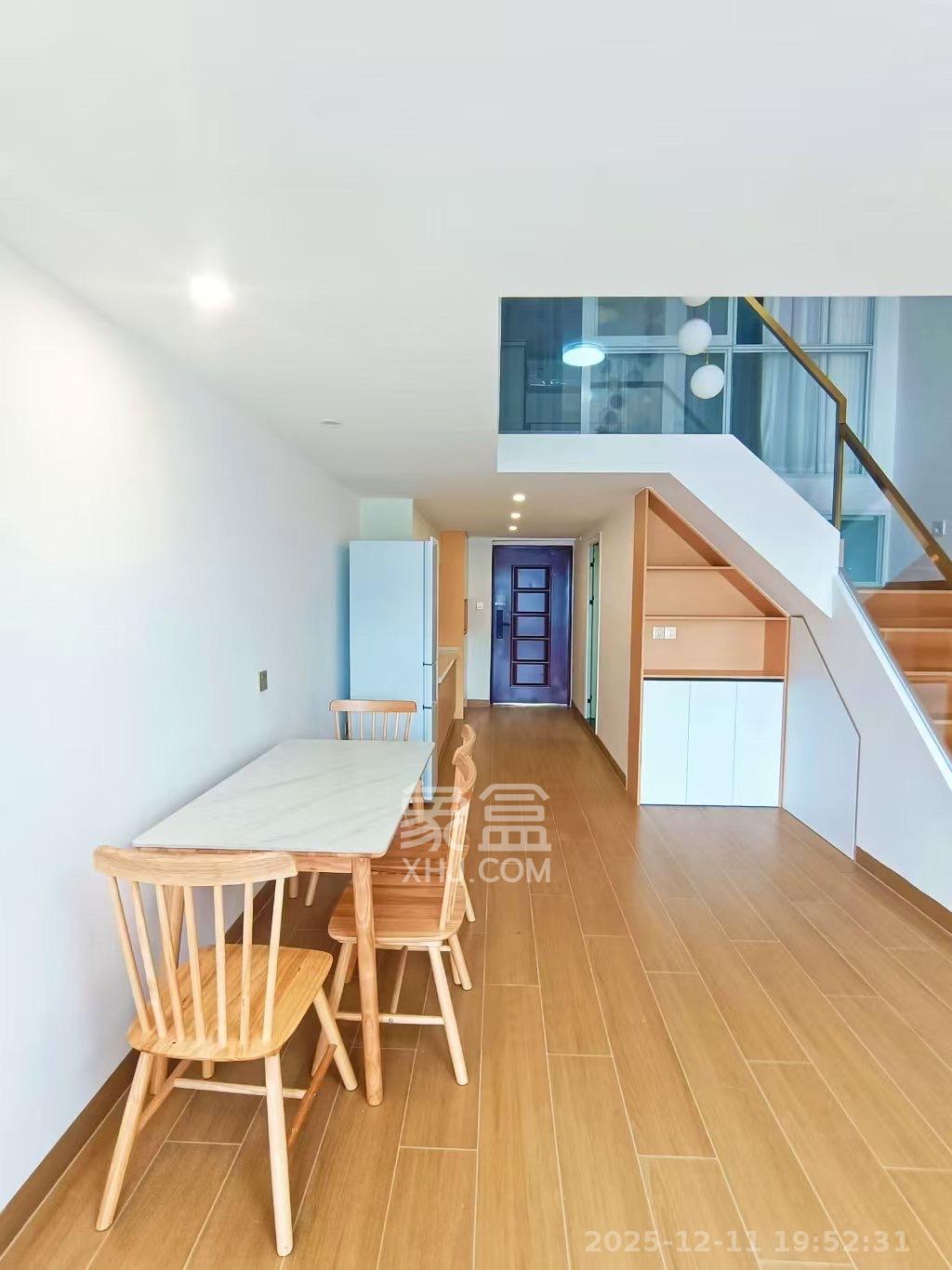 世茂璀璨天城公寓 2室2厅2卫 2500.0元/月 世茂璀璨天城公寓 2室2厅2卫 2500.0元/月室内图